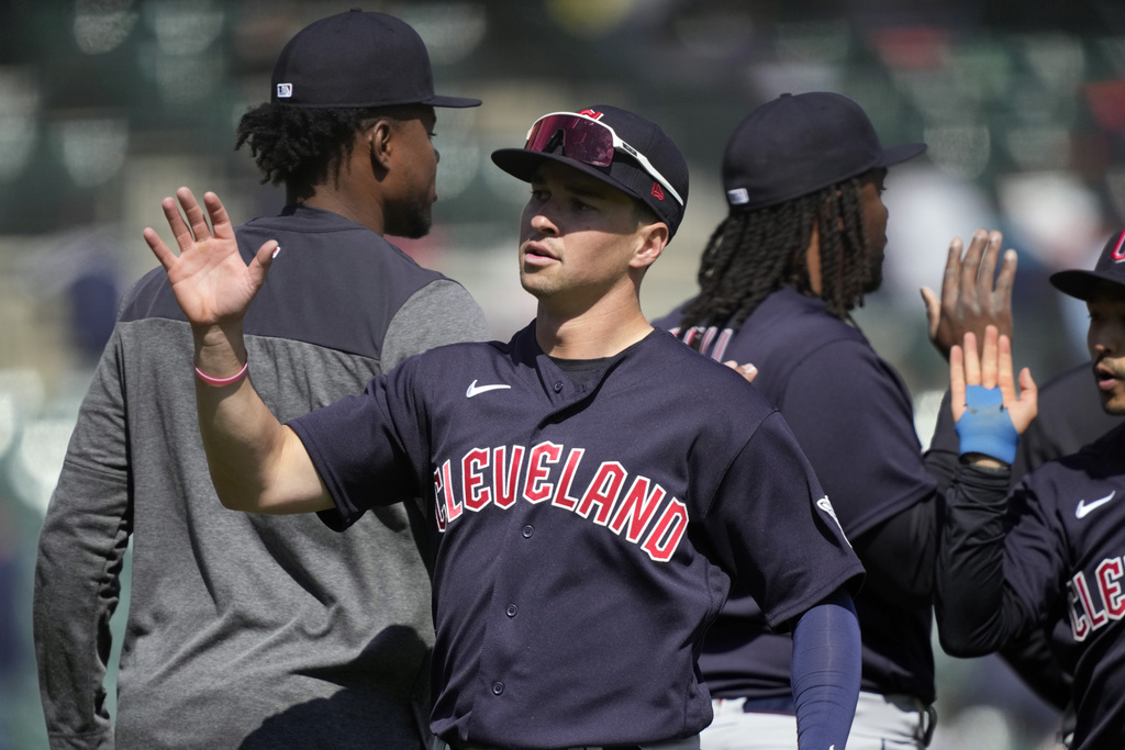 Upset Indians pitcher Zach Plesac tries to clear the air - The