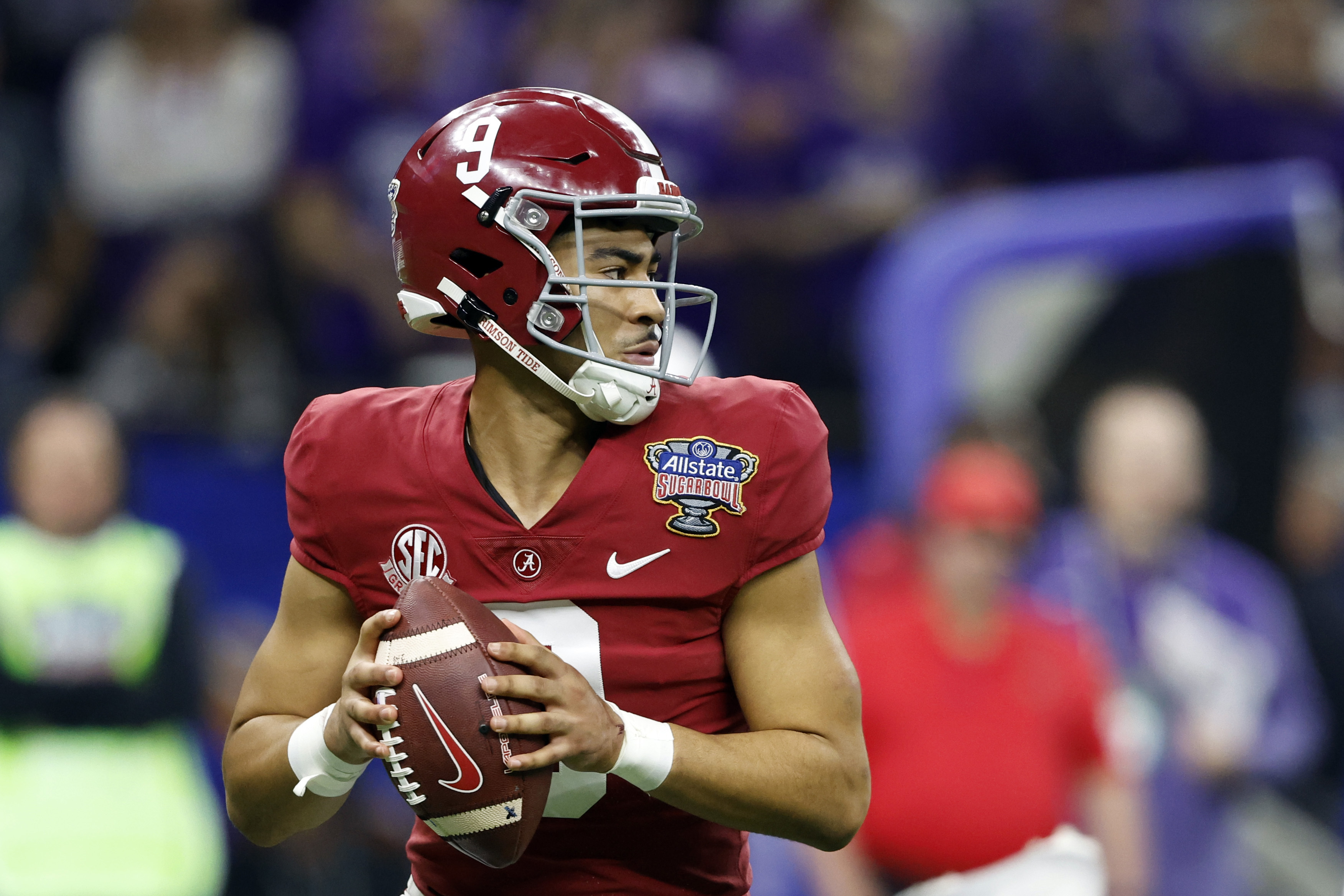 2023 NFL Three-Round Mock Draft: Giants trade back, select RB in Round 2;  Bears help out Justin Fields 