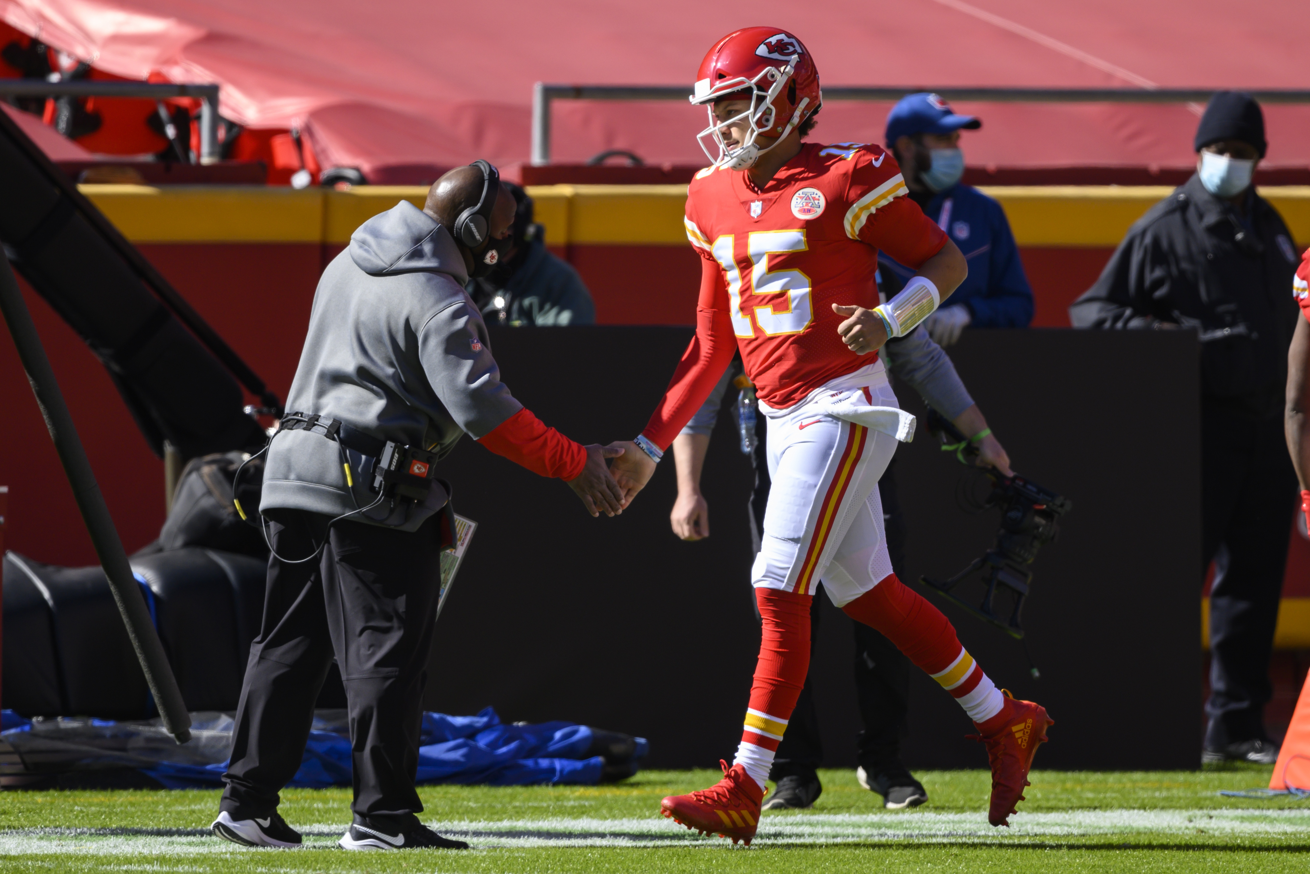 Chiefs' Eric Bieniemy sees improvement in Bills' defense: 'Those guys are  flying around'