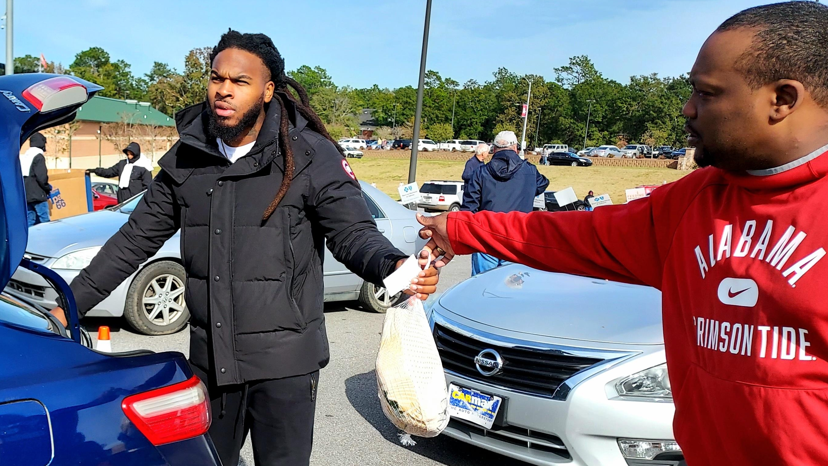 Mark Barron getting ready to play in a hurry for Denver Broncos 