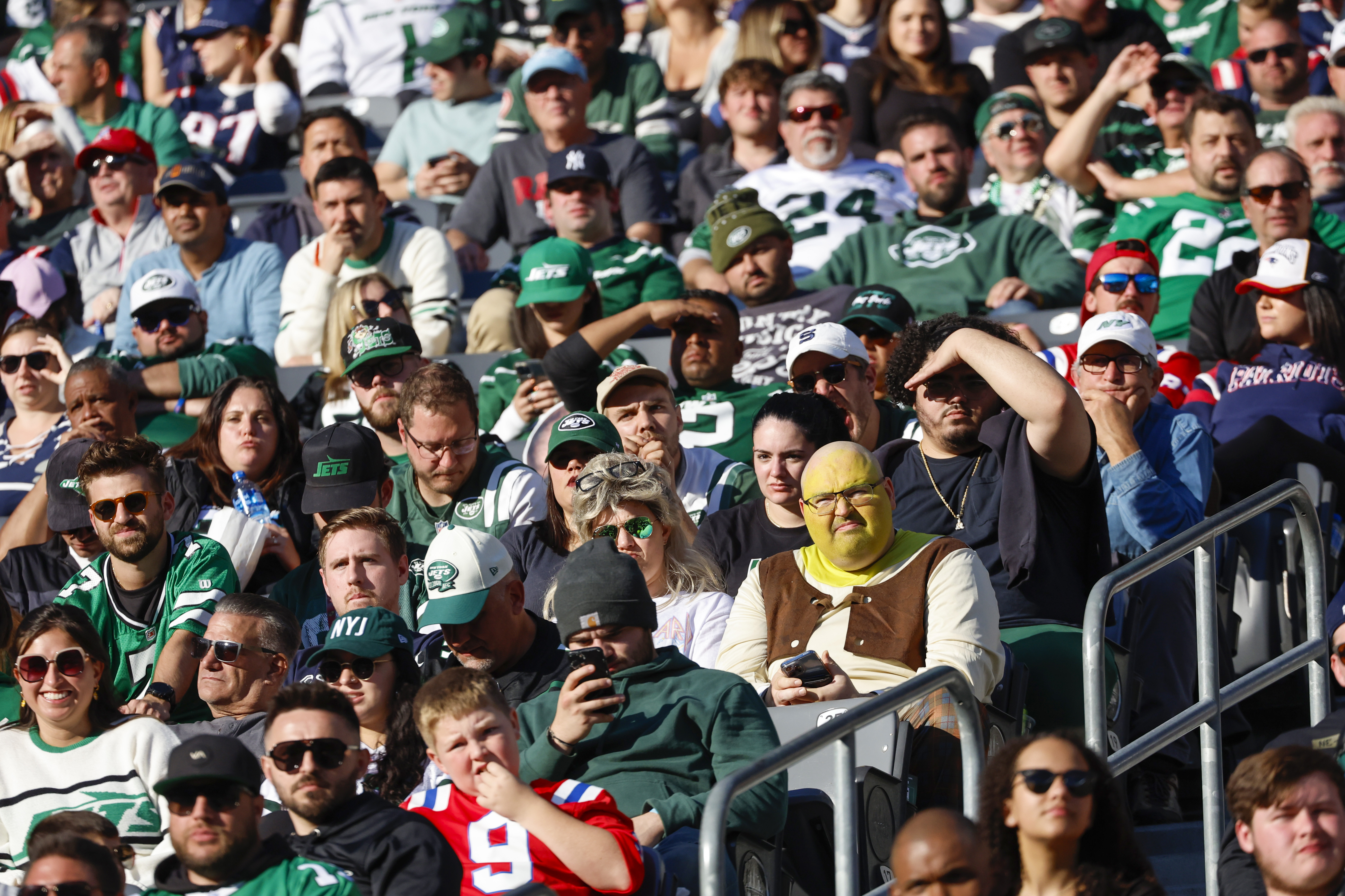 NFL TV viewers stunned as New York Jets vs Patriots is marred by chaotic  paint on pitch issue amid severe rain and wind