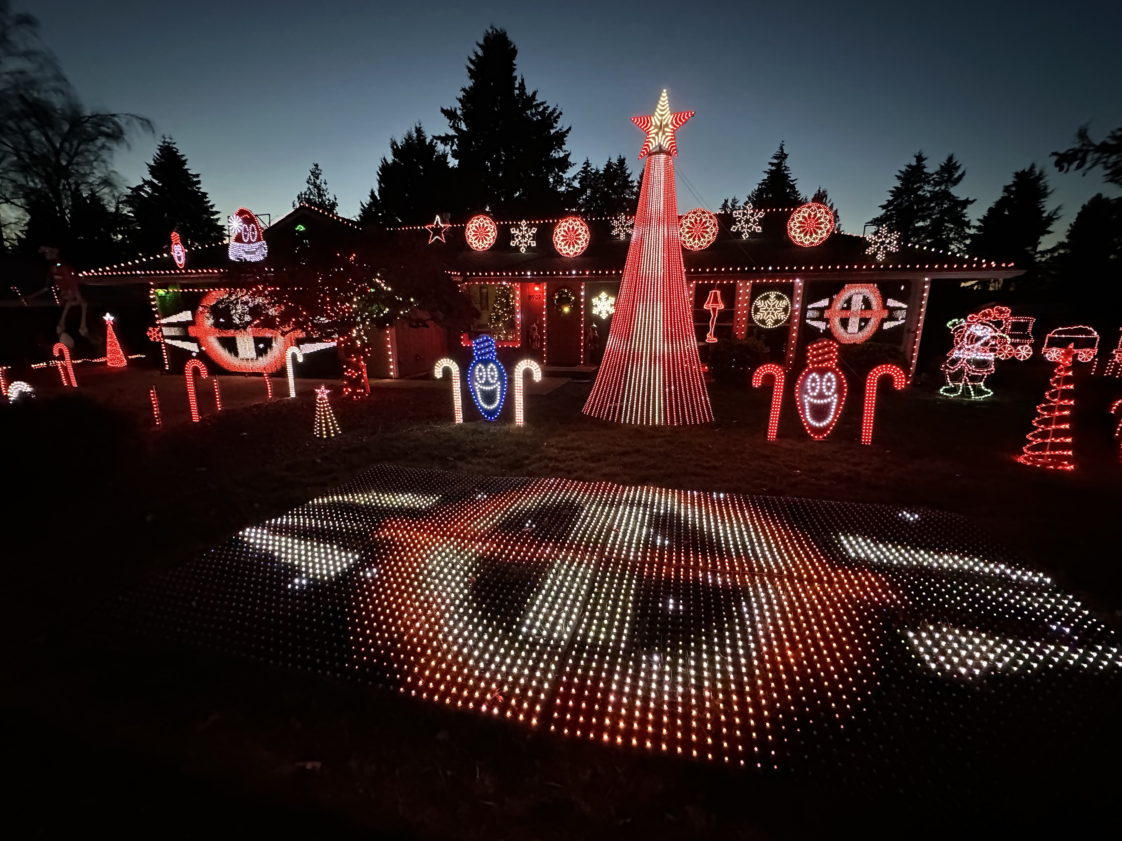 Portland-area Christmas display dazzles neighborhood with 50,000