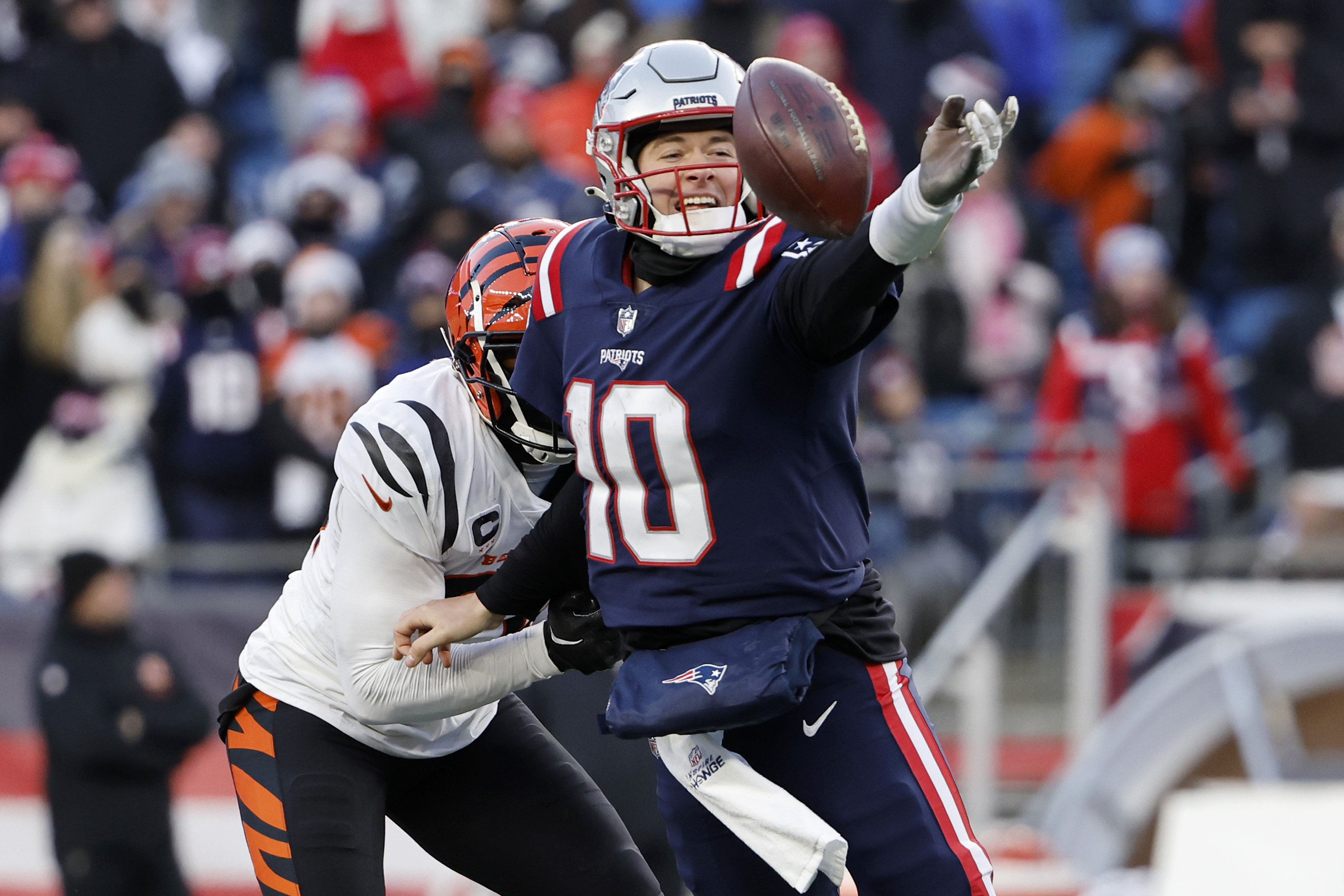 Mac Jones is being called 'dirty' by NFL players, now Patriots QB might be  disciplined 