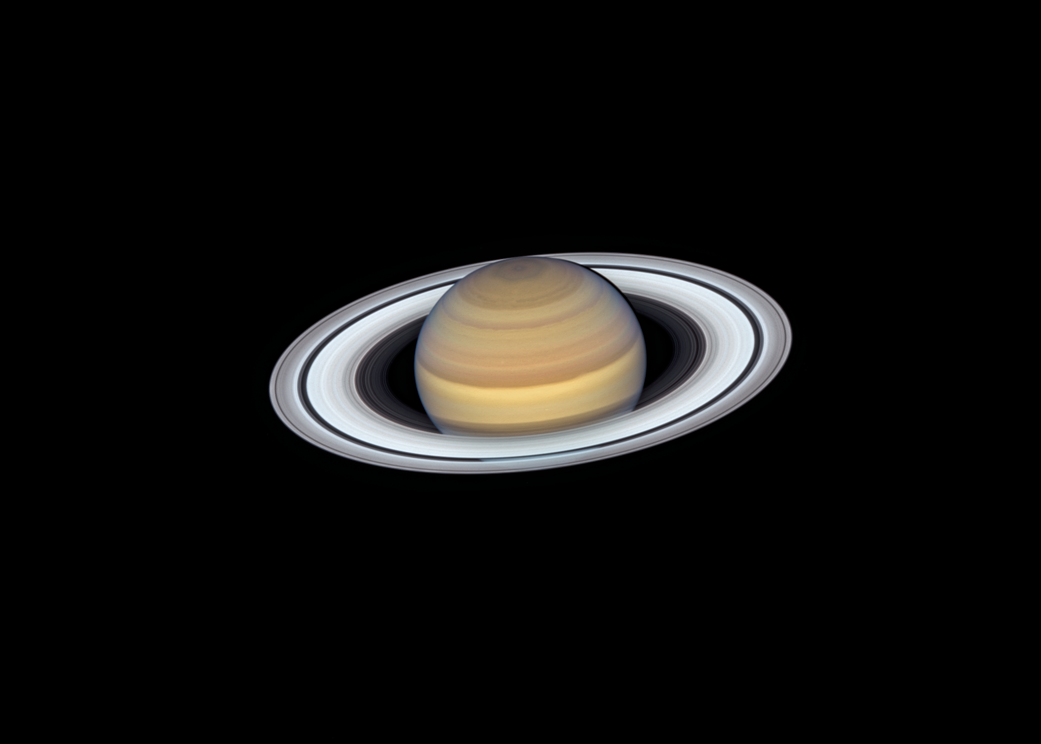 Nu ratați priveliștile uimitoare ale lui Saturn în timp ce planeta inelată se apropie de Pământ