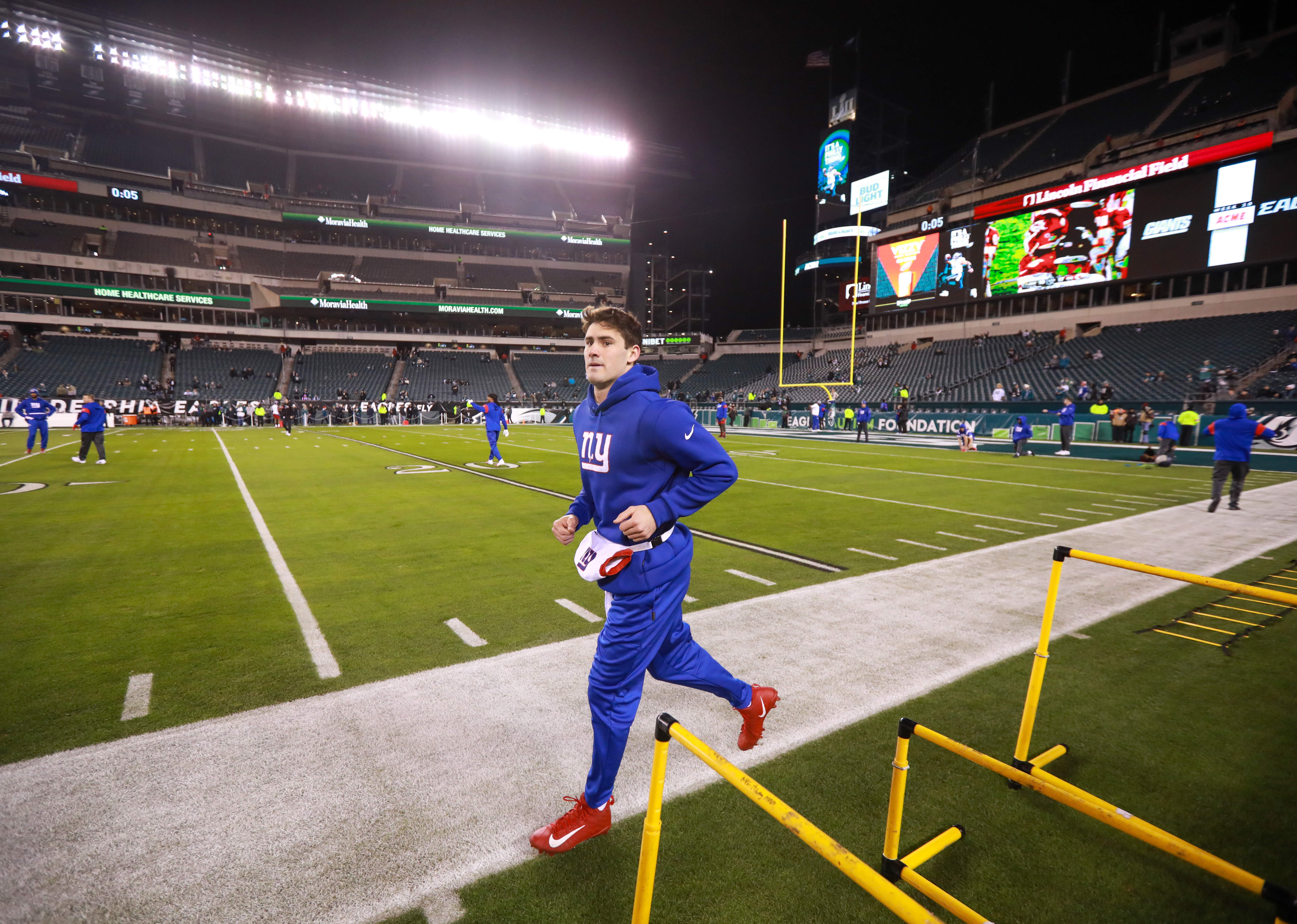 Giants' Daniel Jones switching agents as contract negotiations loom