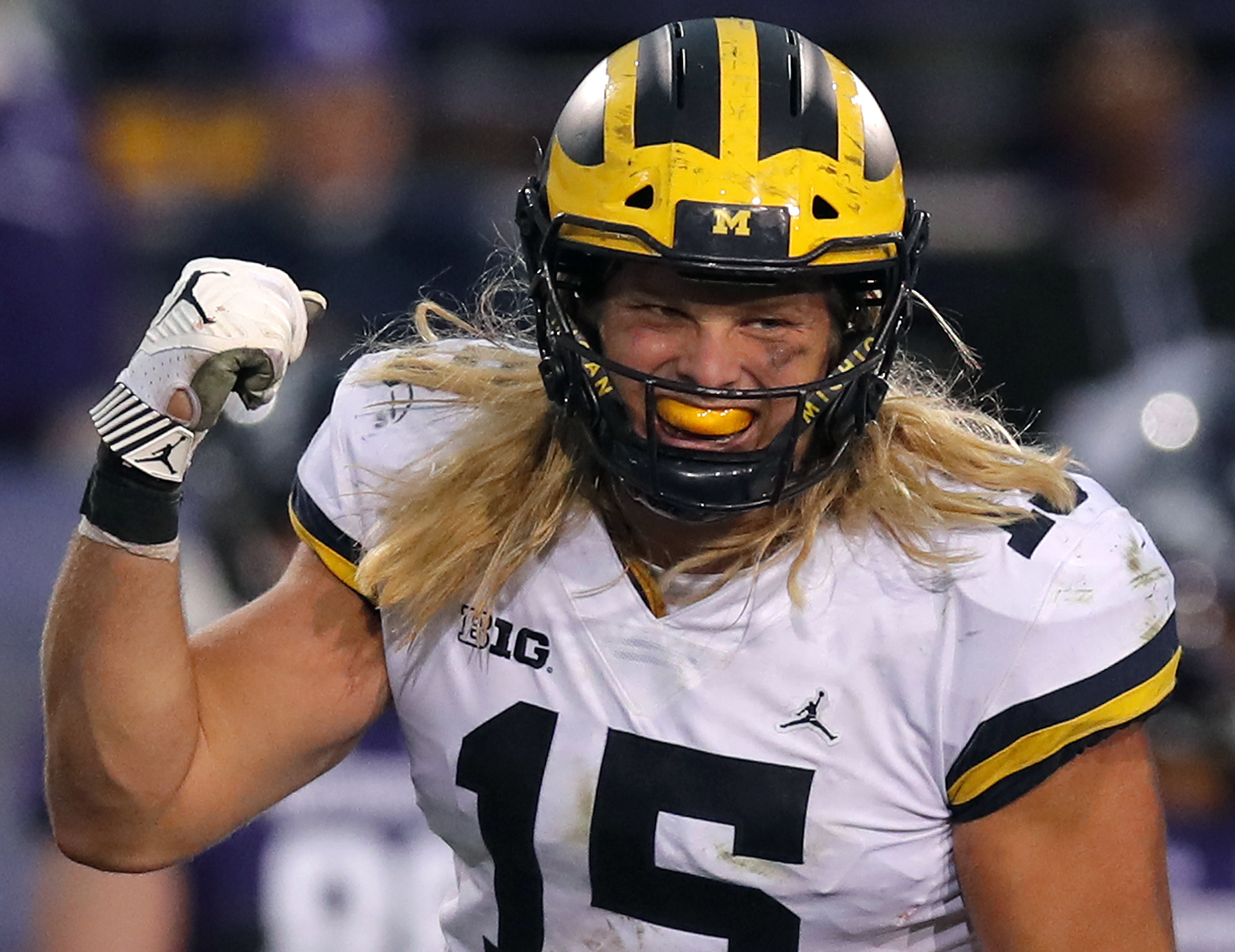 Chase Winovich chops signature blonde hair, reveals new look