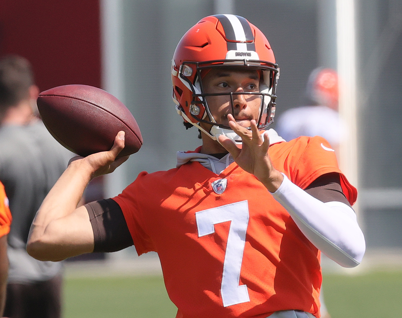 Kellen Mond of the Cleveland Browns passes the ball against the