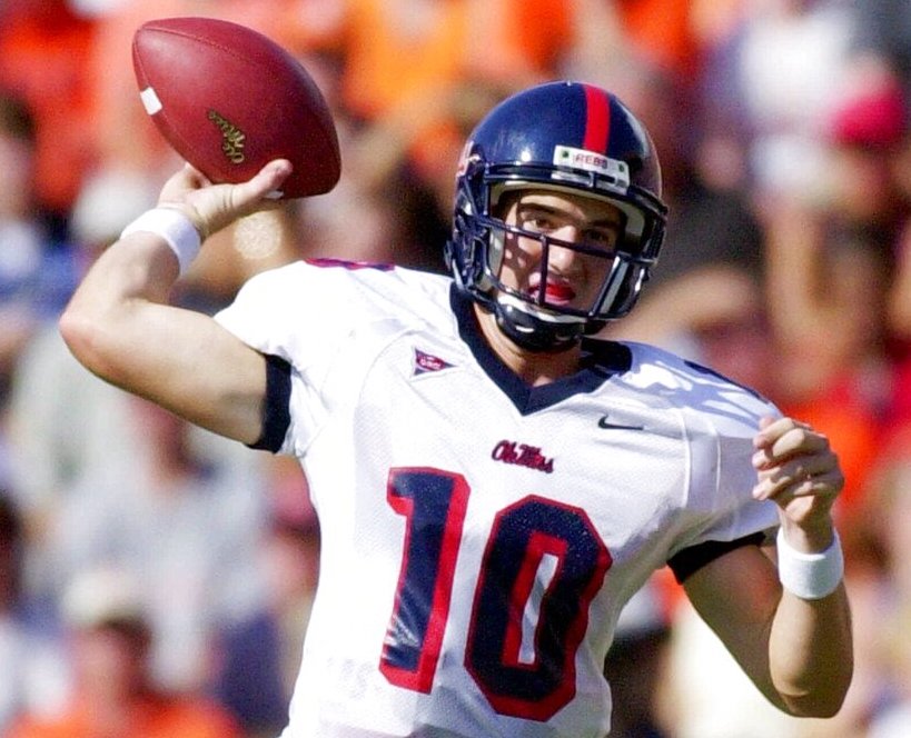 Ole Miss football puts on good show for Arch Manning in honoring Eli