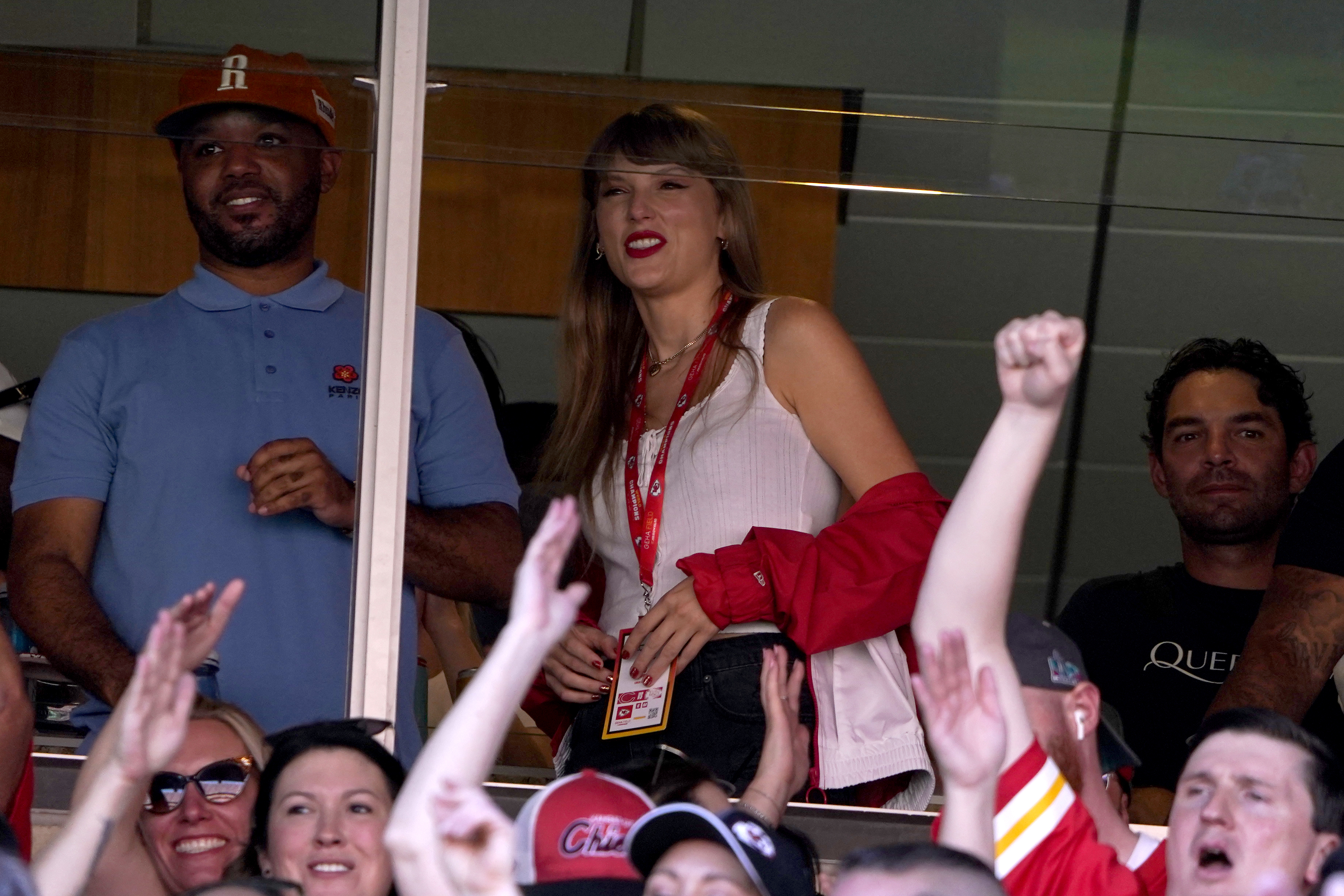 According to TMZ, Travis Kelce's jersey sales spiked less than 24 hours  after Taylor Swift was spotted at the Kansas City Chiefs'…