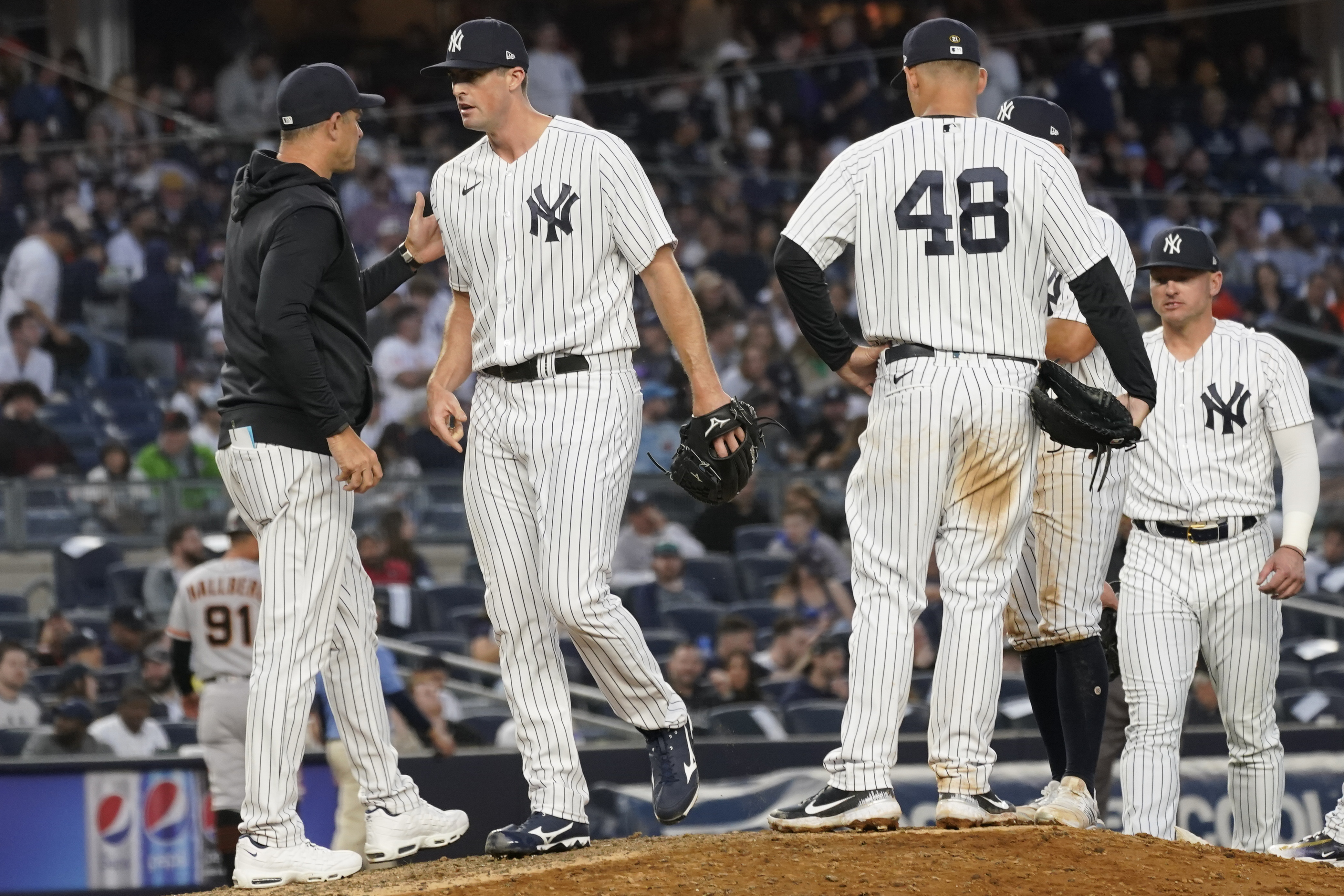Yankees' dreary loss to Giants raises this bigger question: Can