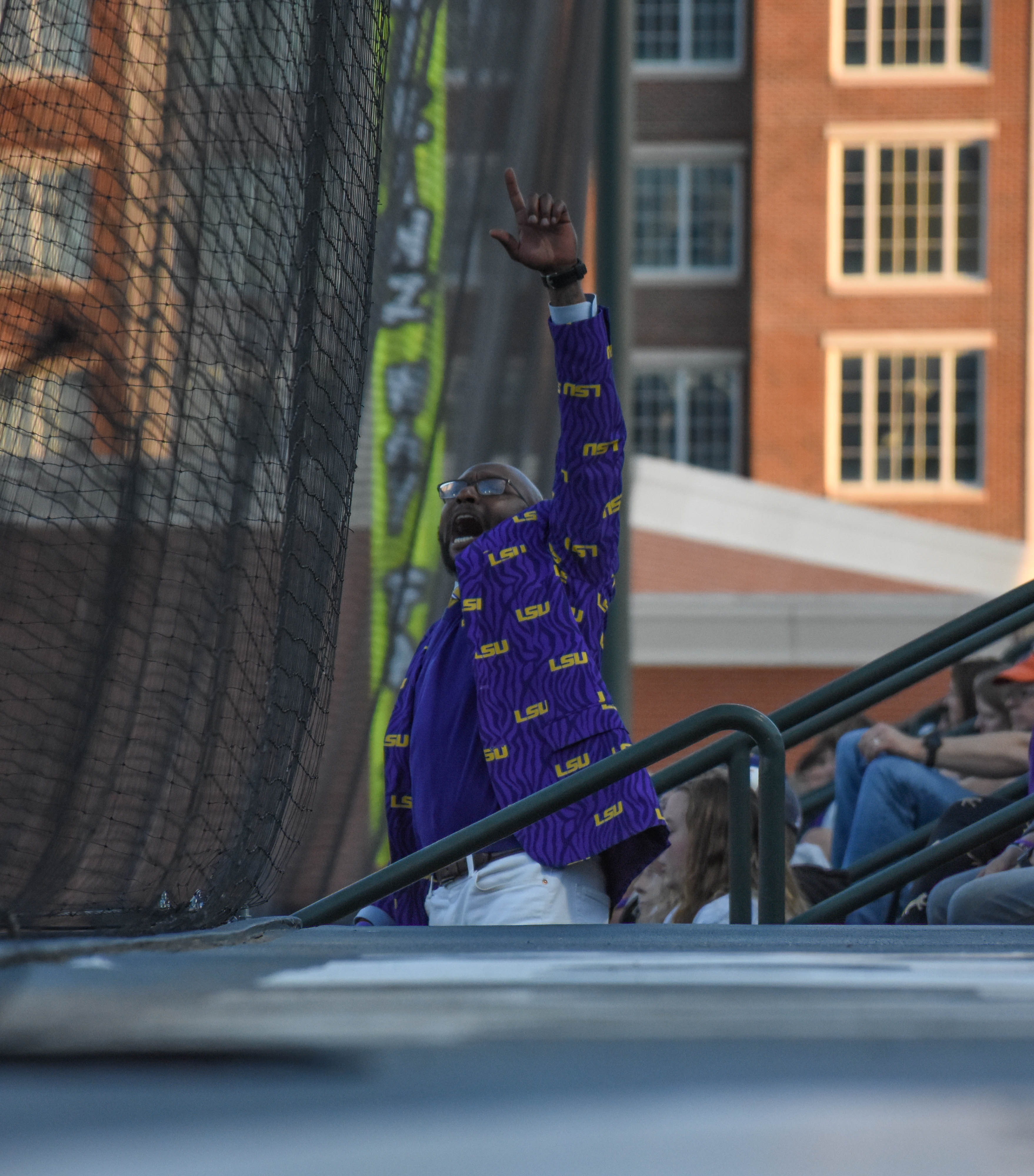 LSU takes down Auburn 8-3, Marceaux strikes out 11