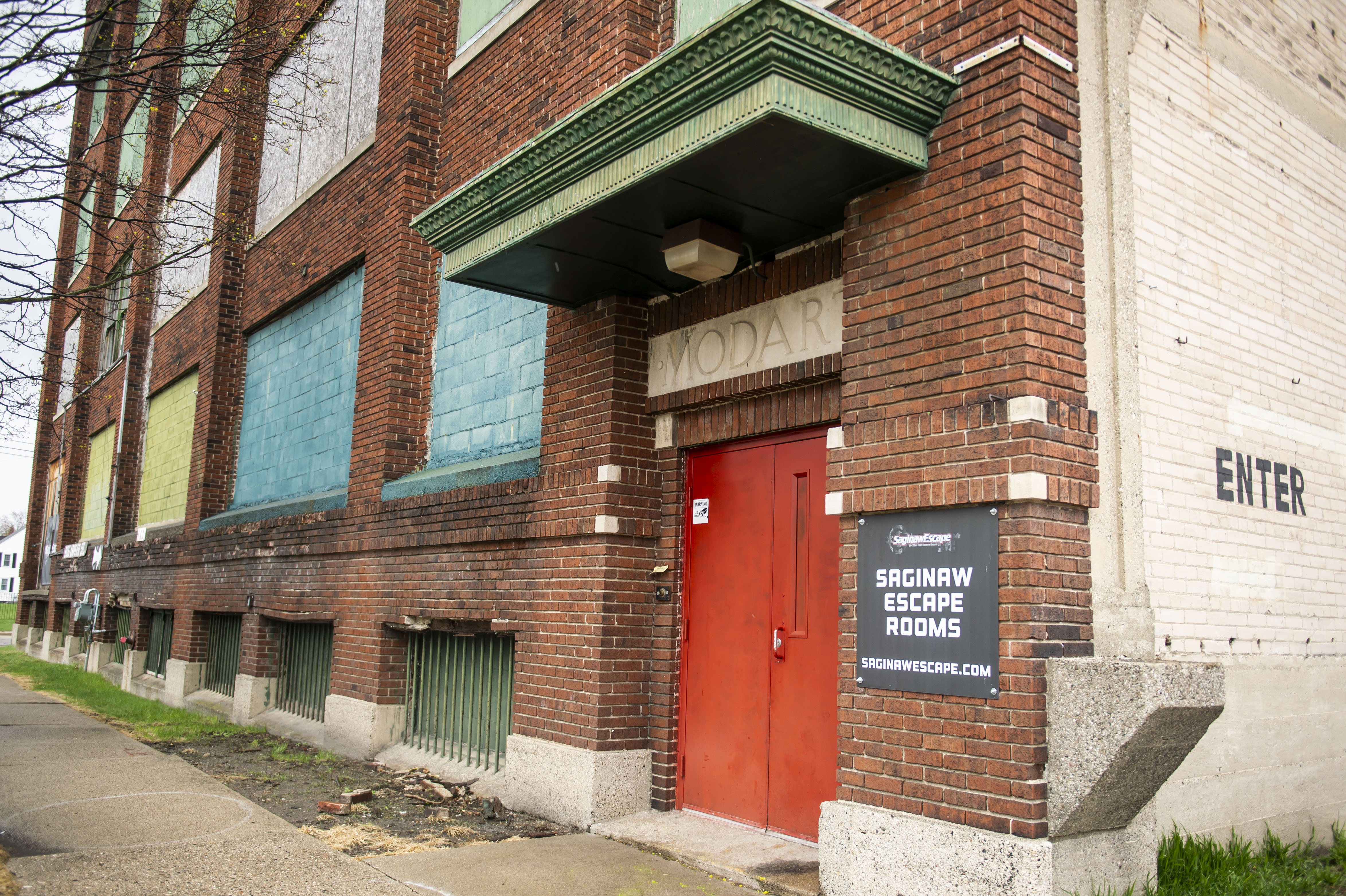 Saginaw's 906 Lapeer offers haunted house, GellyBall and escape rooms for  immersive experiences - mlive.com