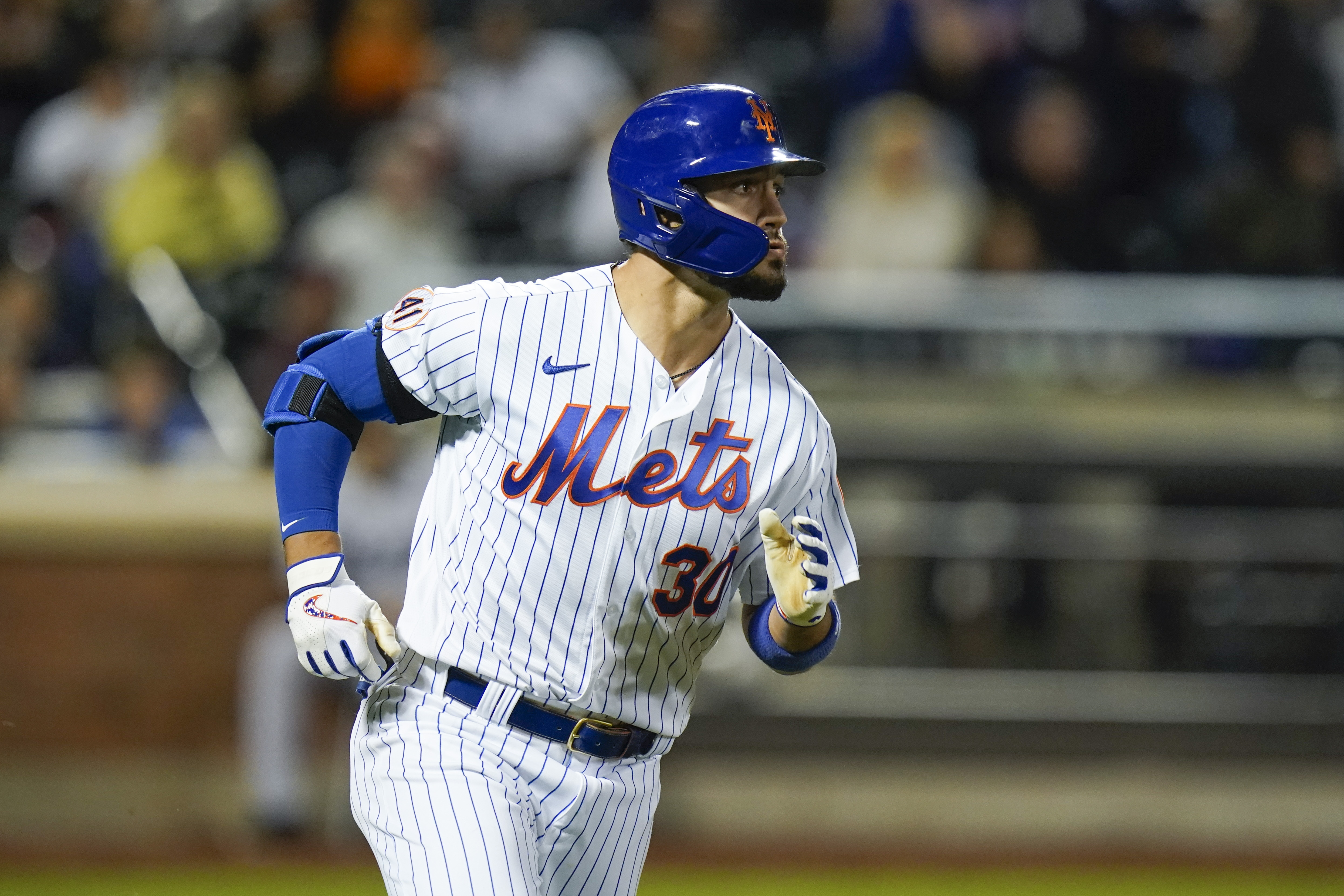 Mets extend qualifying offers to Noah Syndergaard, Michael Conforto 