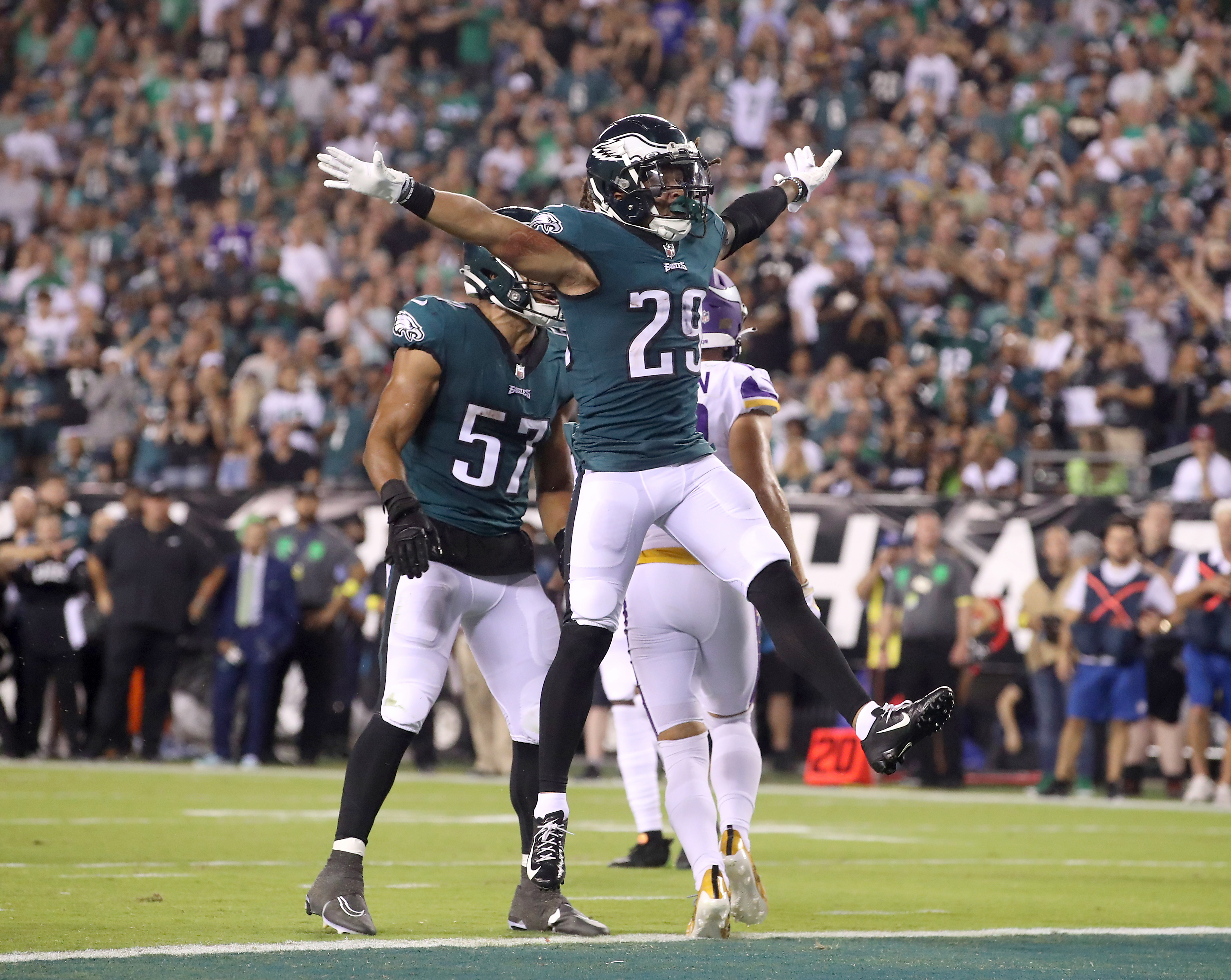 Philadelphia Eagles cornerback Avonte Maddox back inside where he