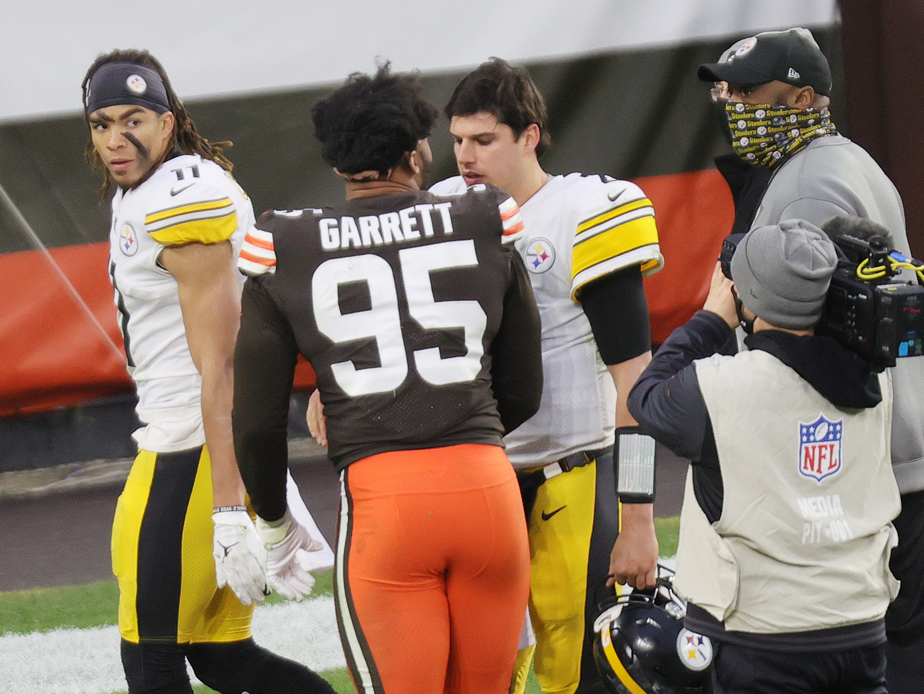 How to Watch Pittsburgh Steelers at Cleveland Browns on January 3