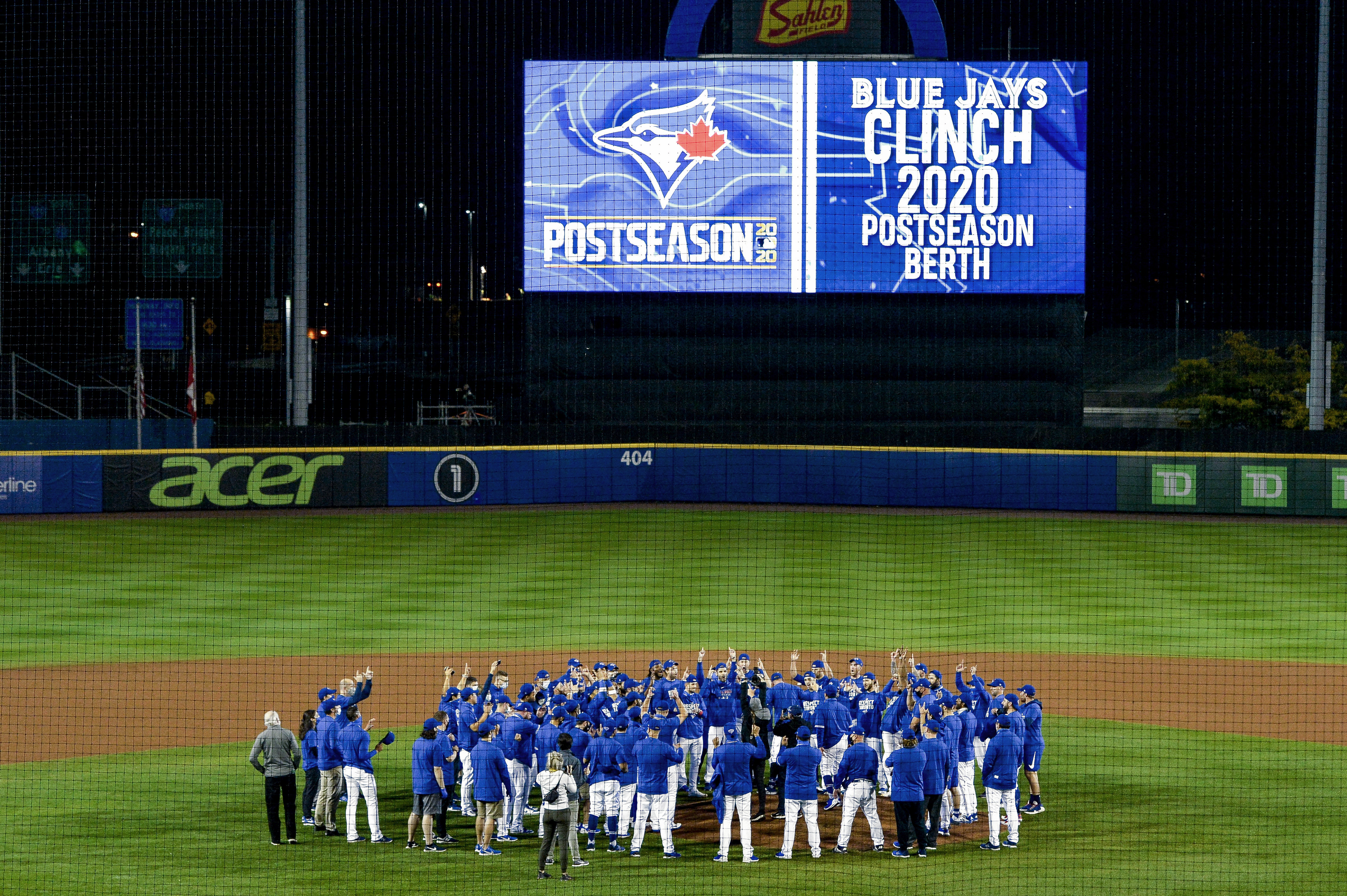 Cardinals clinch postseason berth on final day of regular season