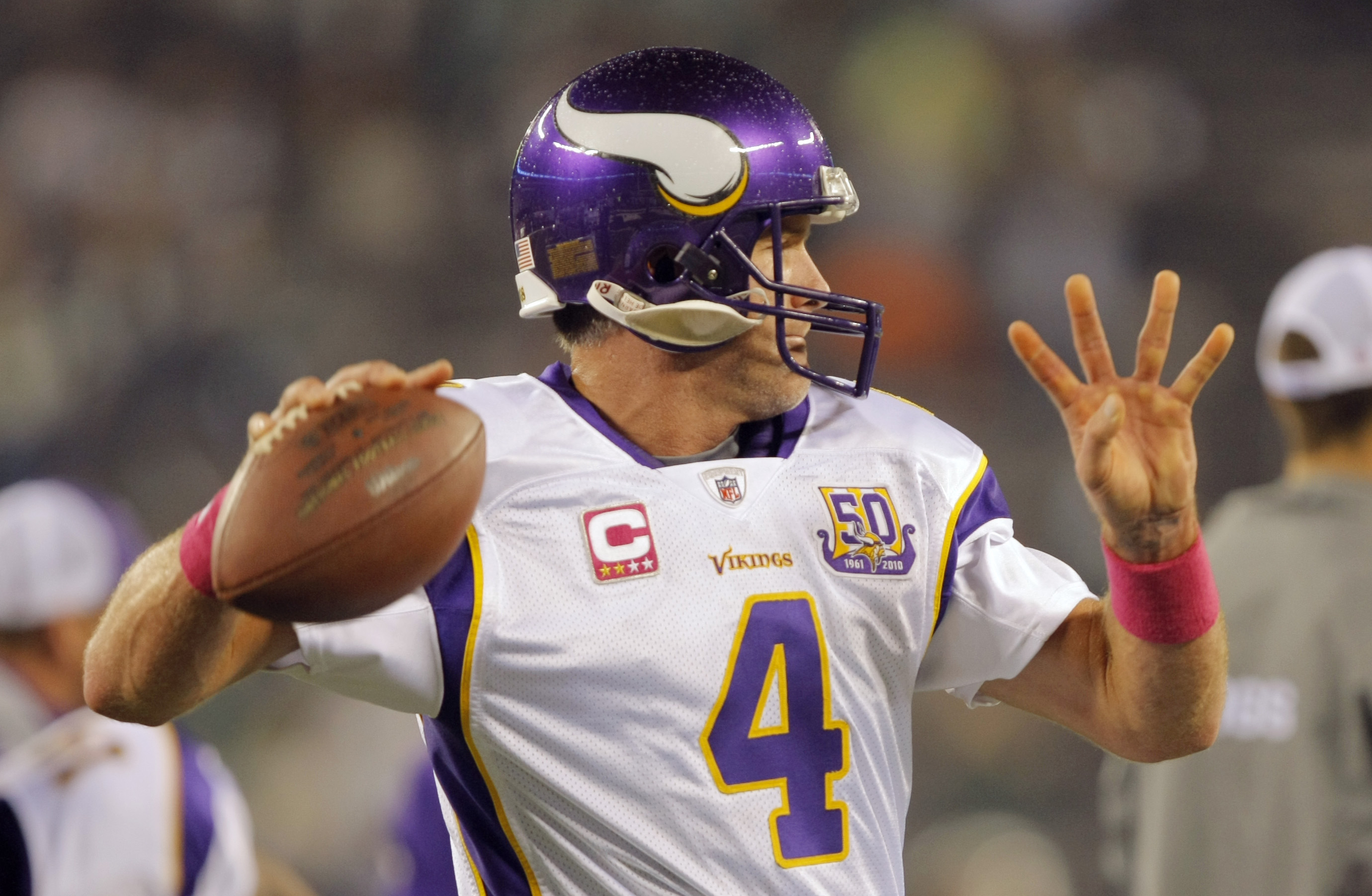 Brett Favre In Minnesota Vikings Uniform On Sports Illustr…