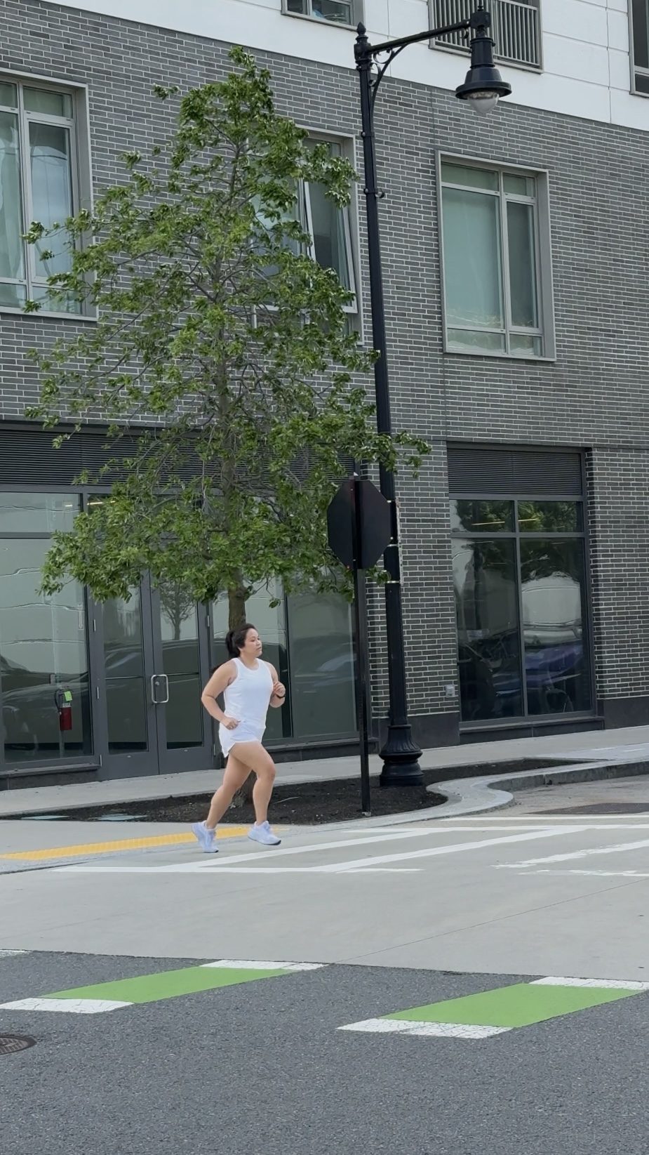 Daena Jeanne Antonelli, the 'cool Boston mom' social media influencer ...