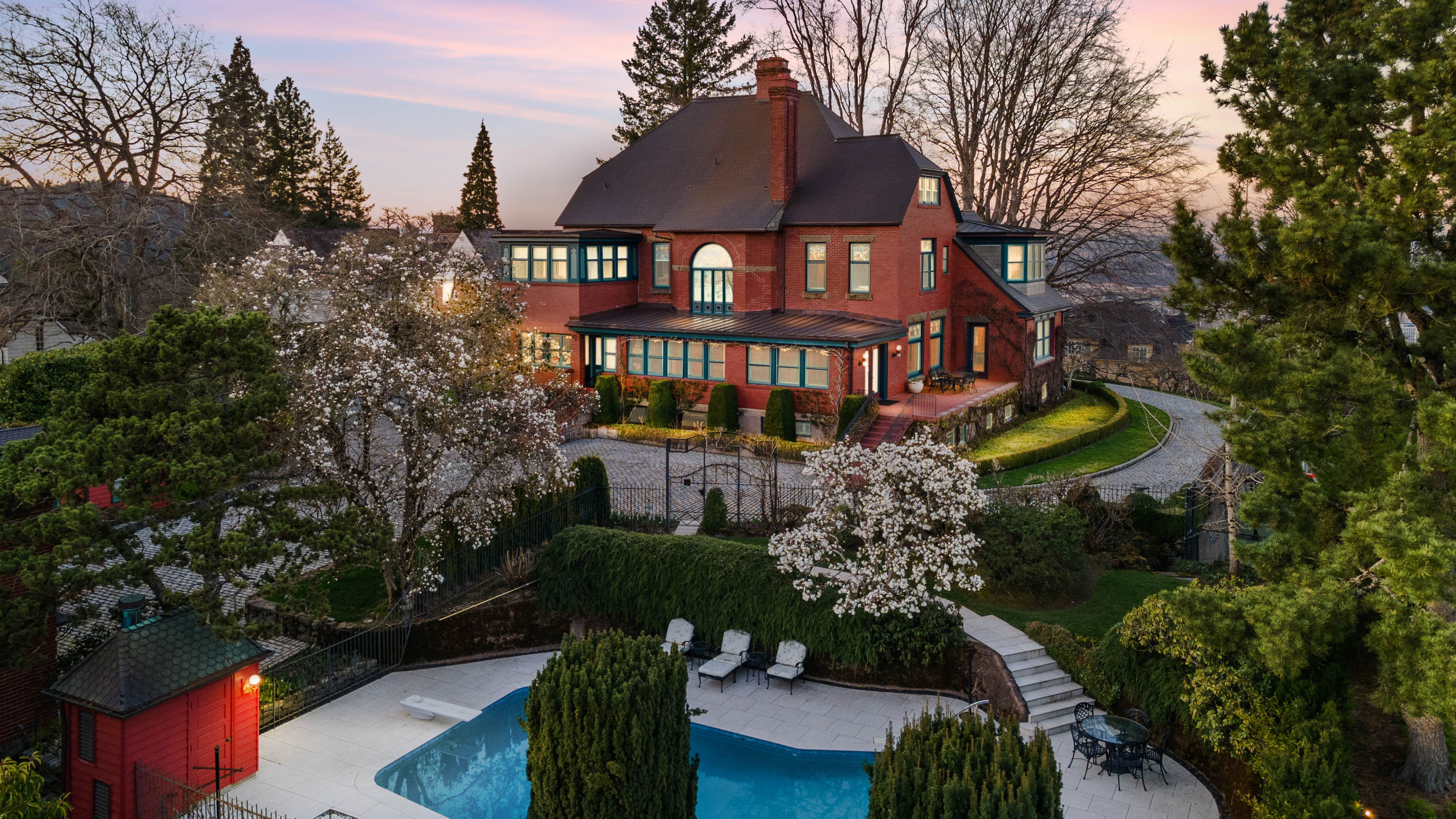 Gilded Age's Markle-Pittock mansion in SW Portland for sale at $5.5 million  - oregonlive.com, image size:4000x2250
