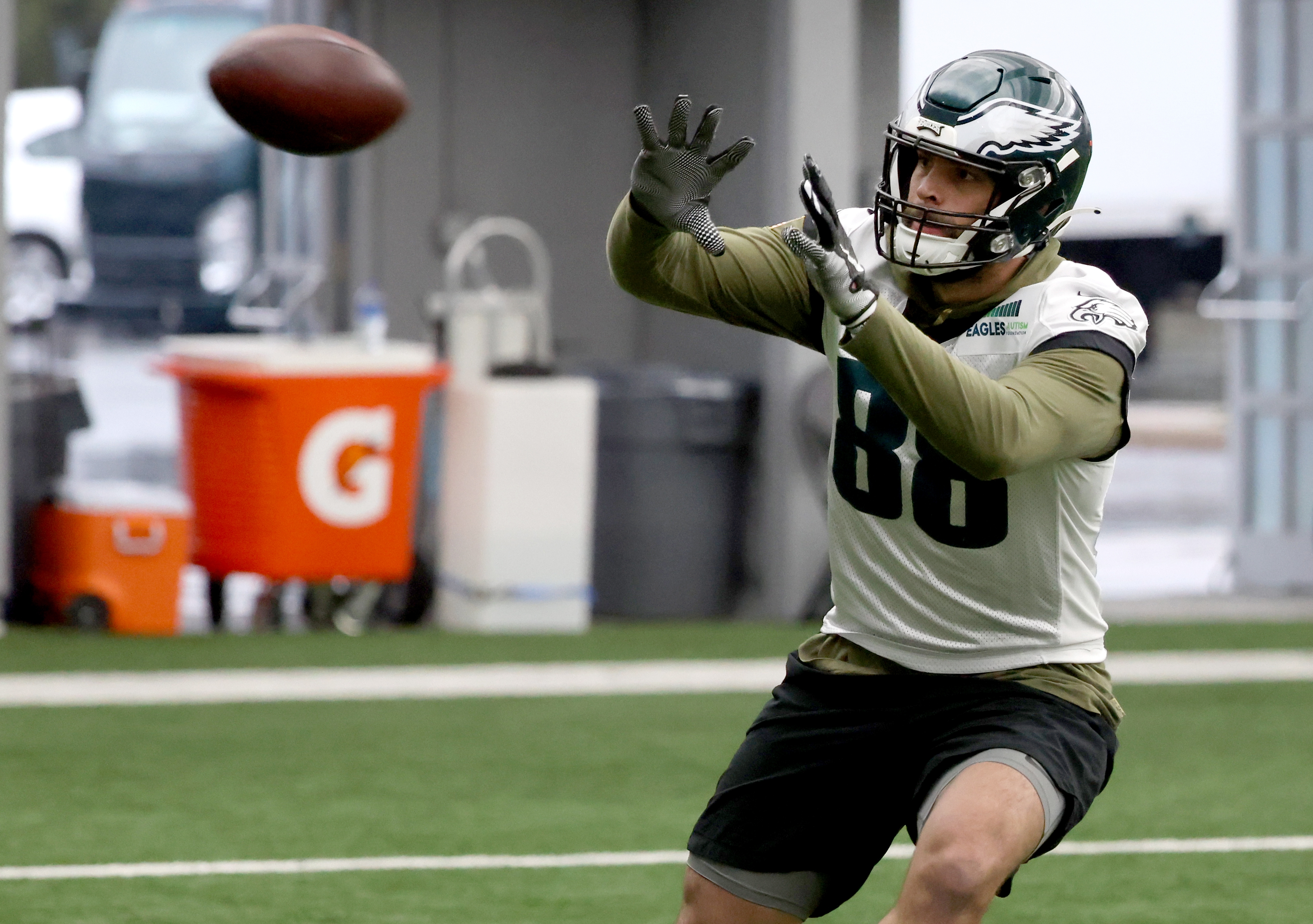 Report: Eagles TE Dallas Goedert (shoulder) to miss time