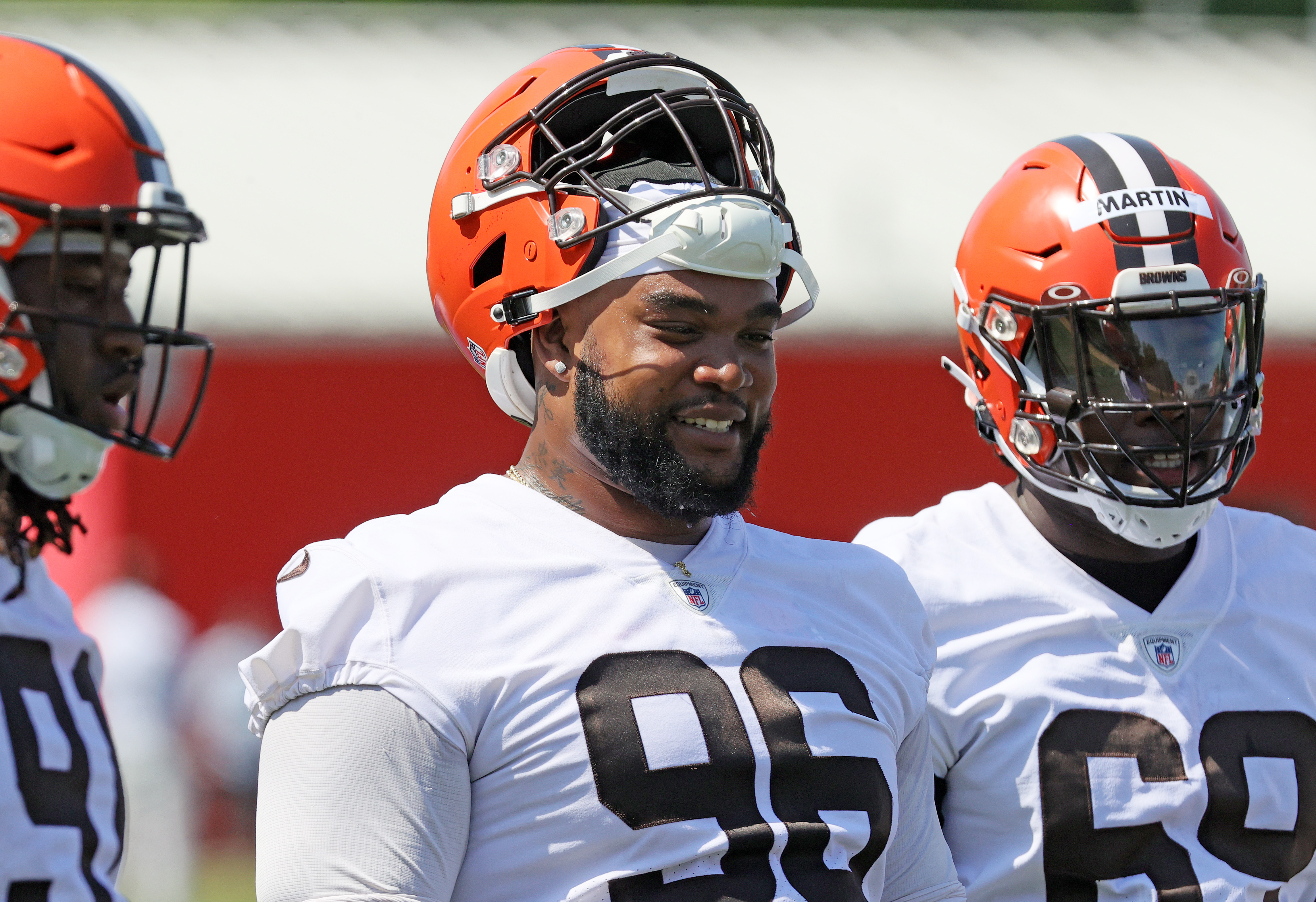 Cleveland Browns' Jordan Elliott finds new focus with new family life