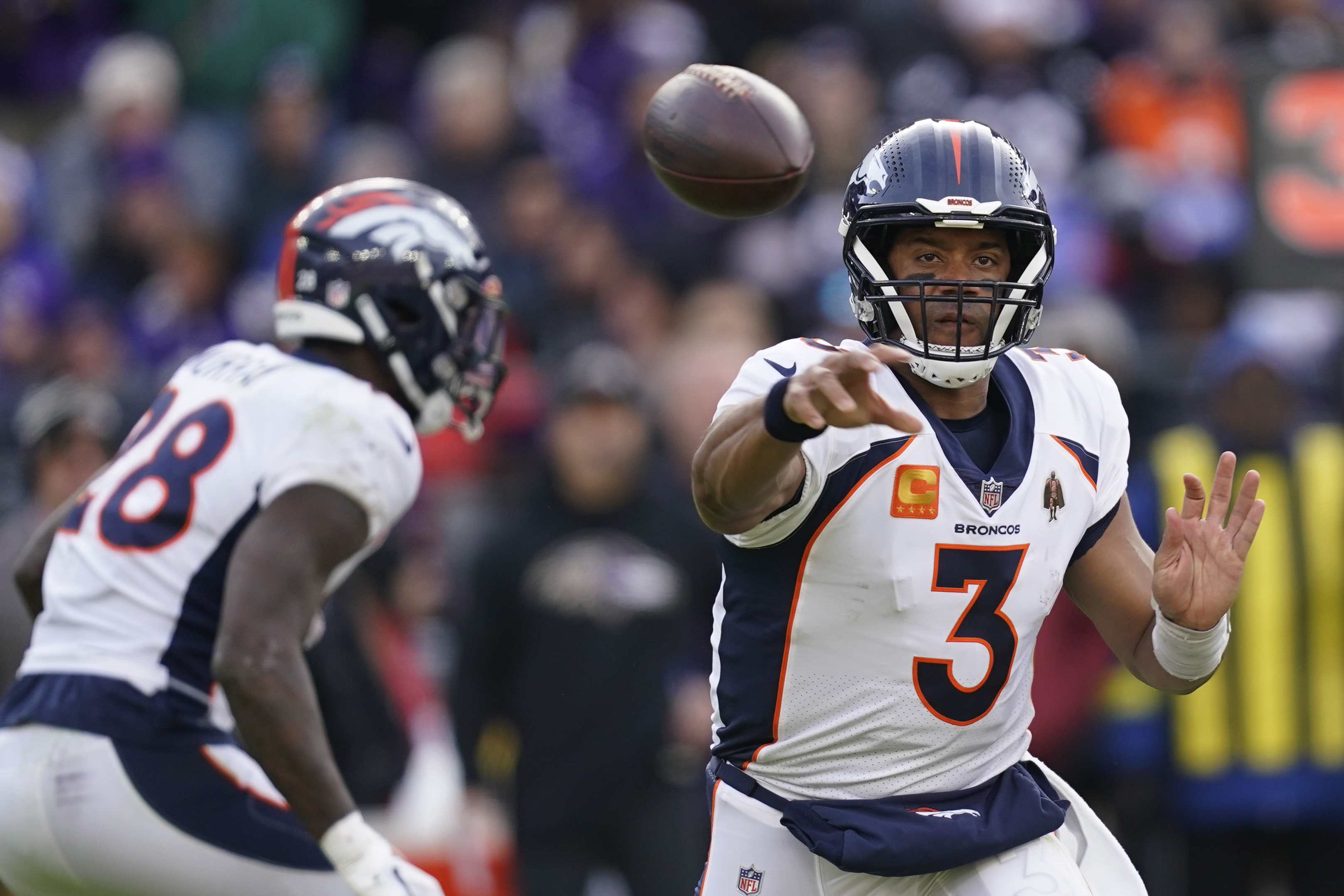 Russell Wilson inspires Denver Broncos to late comeback win over  Jacksonville Jaguars - Mirror Online