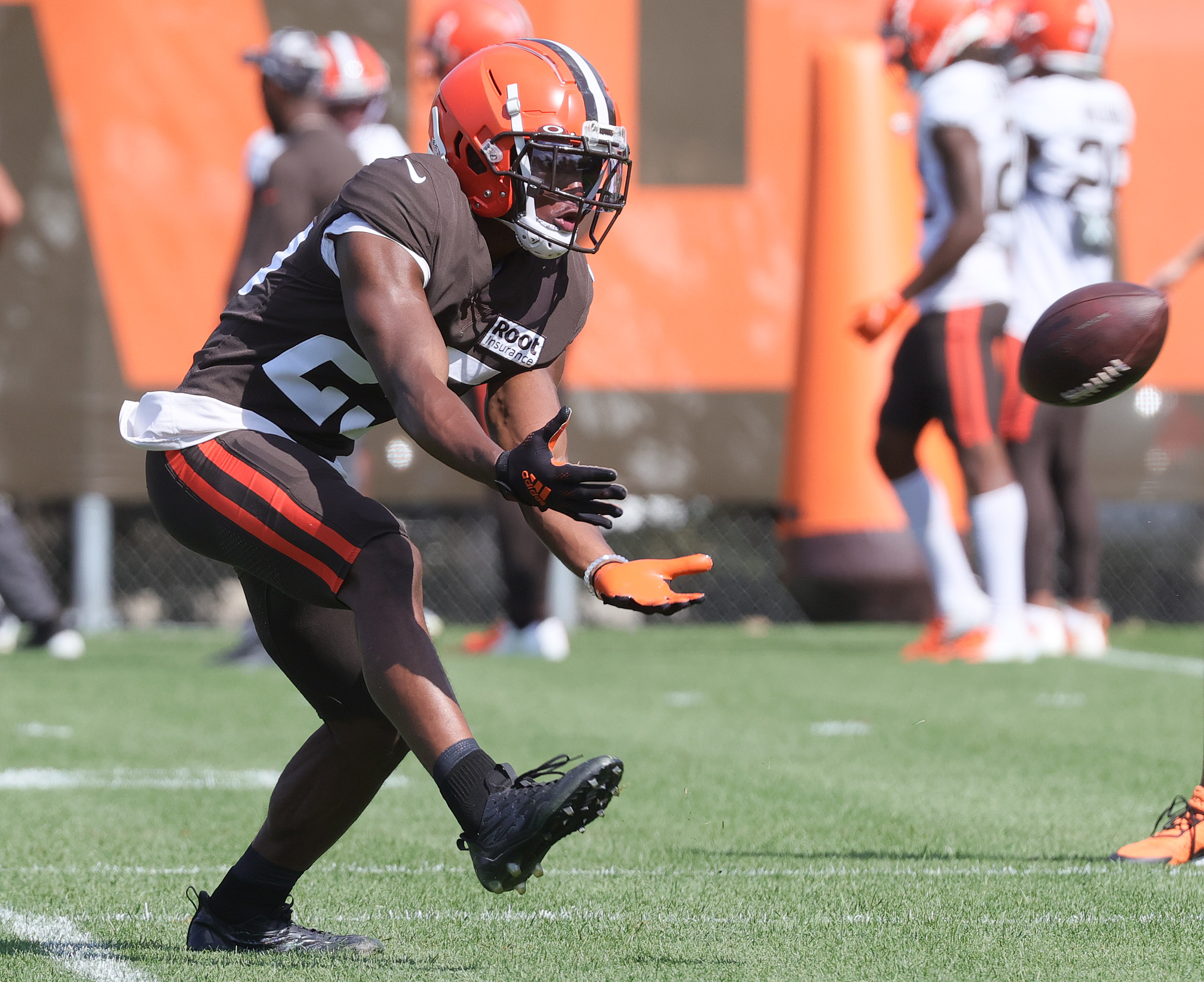 Cleveland Browns running back Demetric Felton Jr. looks on during