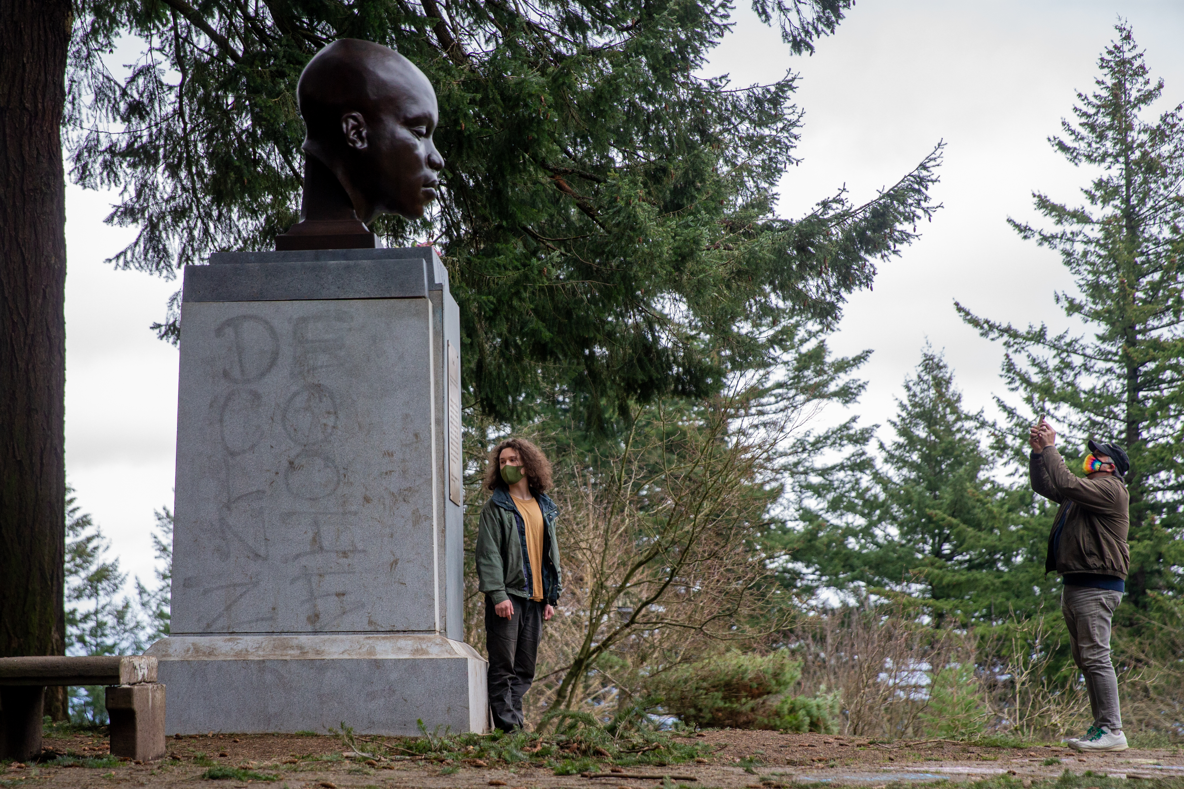 Anonymous Artist Installs Bust of York, Enslaved Explorer Who Accompanied  Lewis and Clark, in Portland Park, Smart News