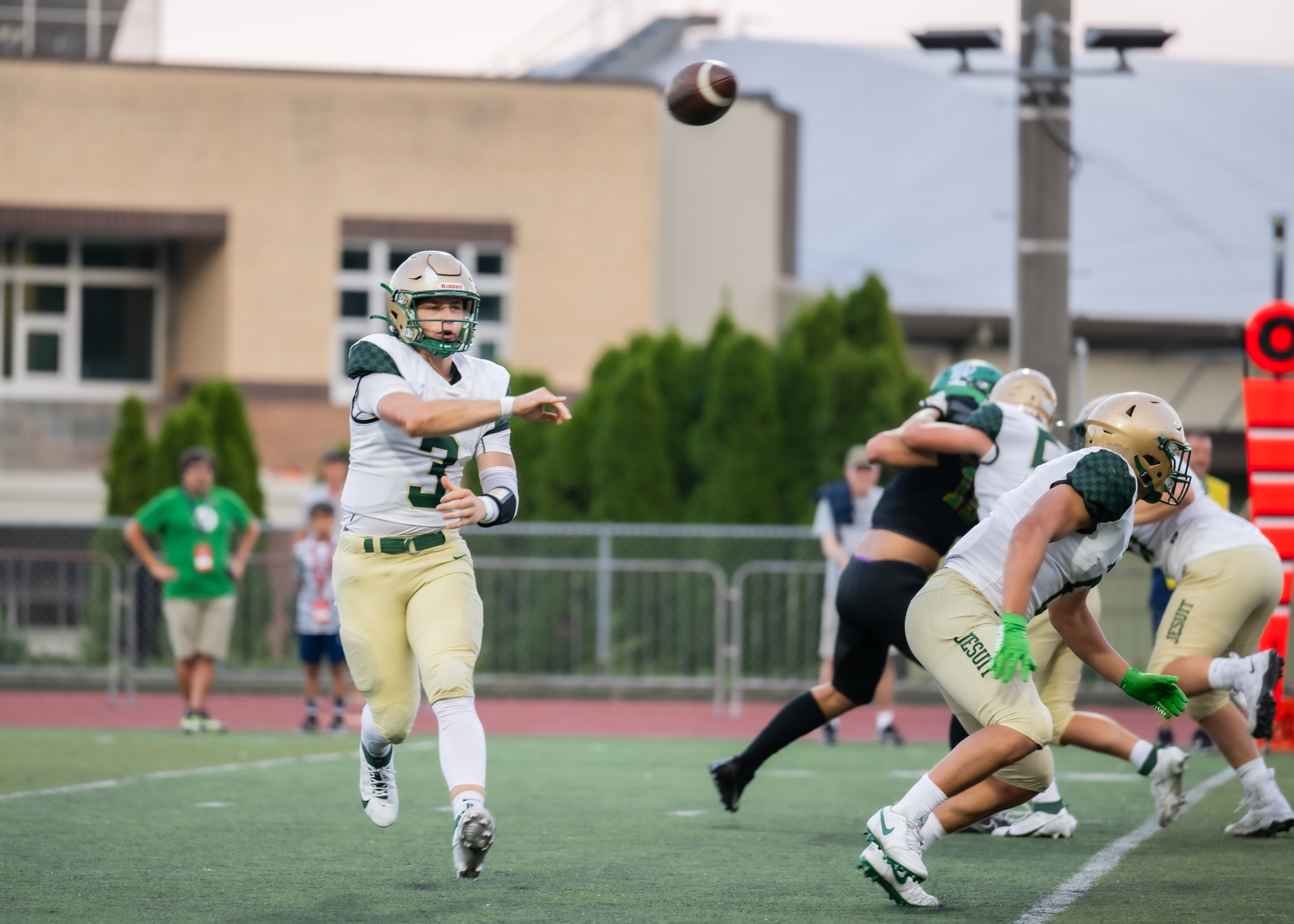 Oregon high school football West Linn Lions vs Jesuit Crusaders