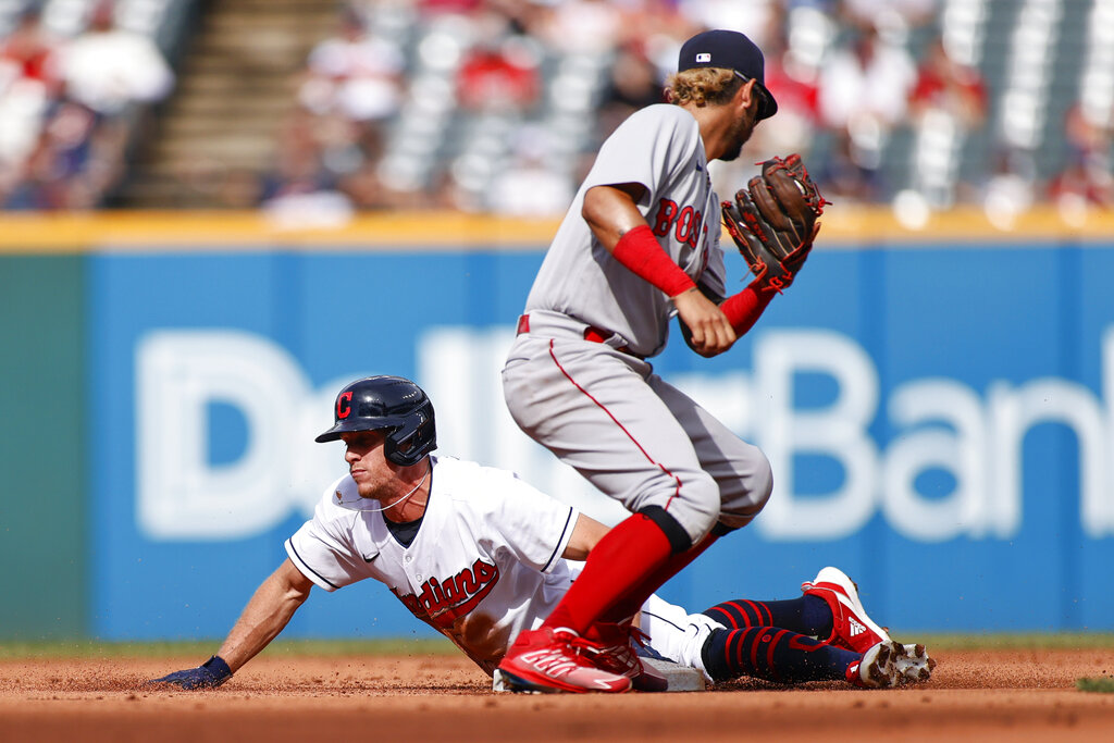 Dalbec's HR helps Red Sox avoid sweep, beat Yankees 4-3