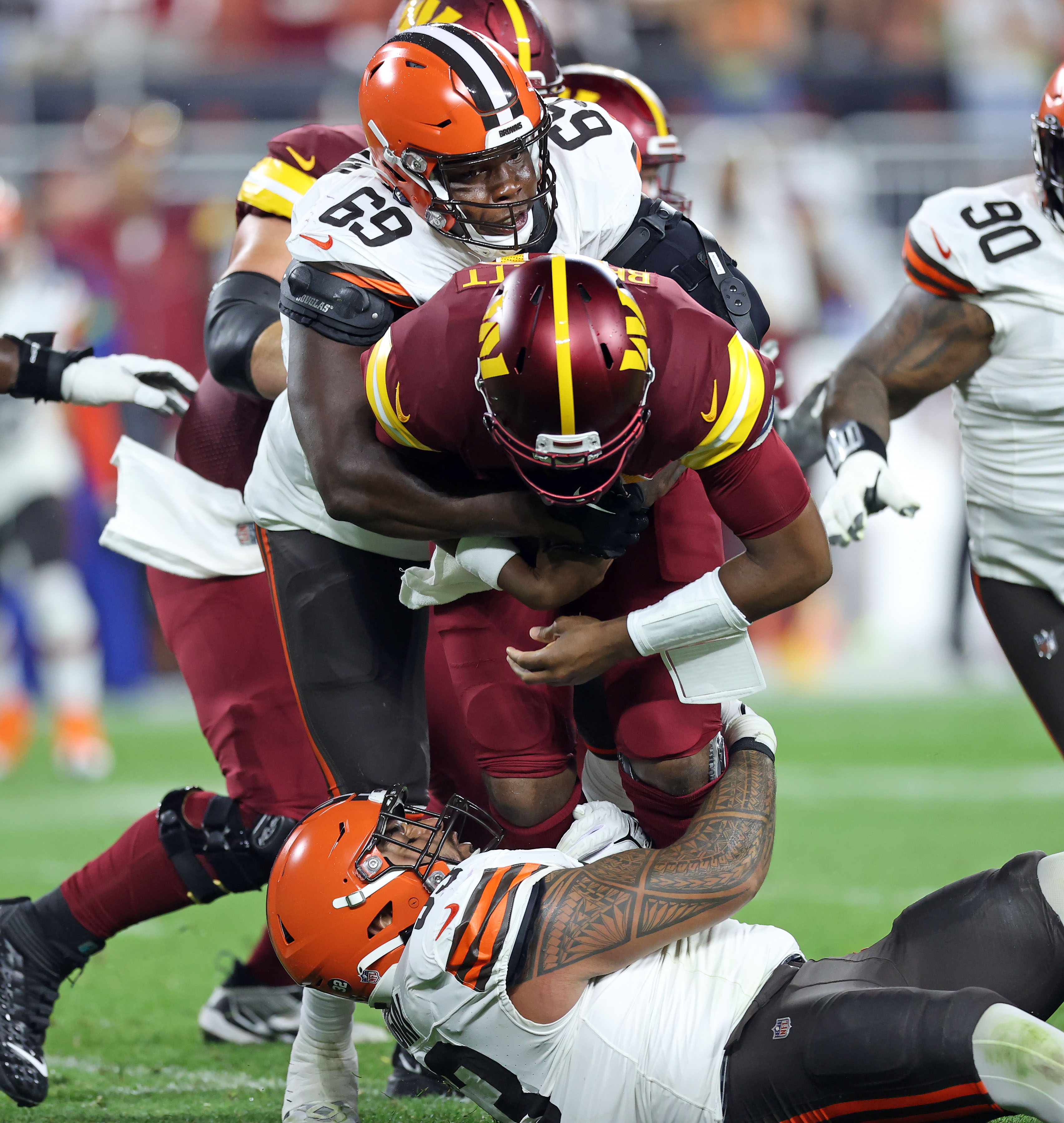 Cleveland Browns offensive lineman Derrick Kelly II (60) stands on the  sideline during an NFL pre-season football game against the Washington  Commanders, Friday, Aug. 11, 2023, in Cleveland. (AP Photo/Kirk Irwin Stock