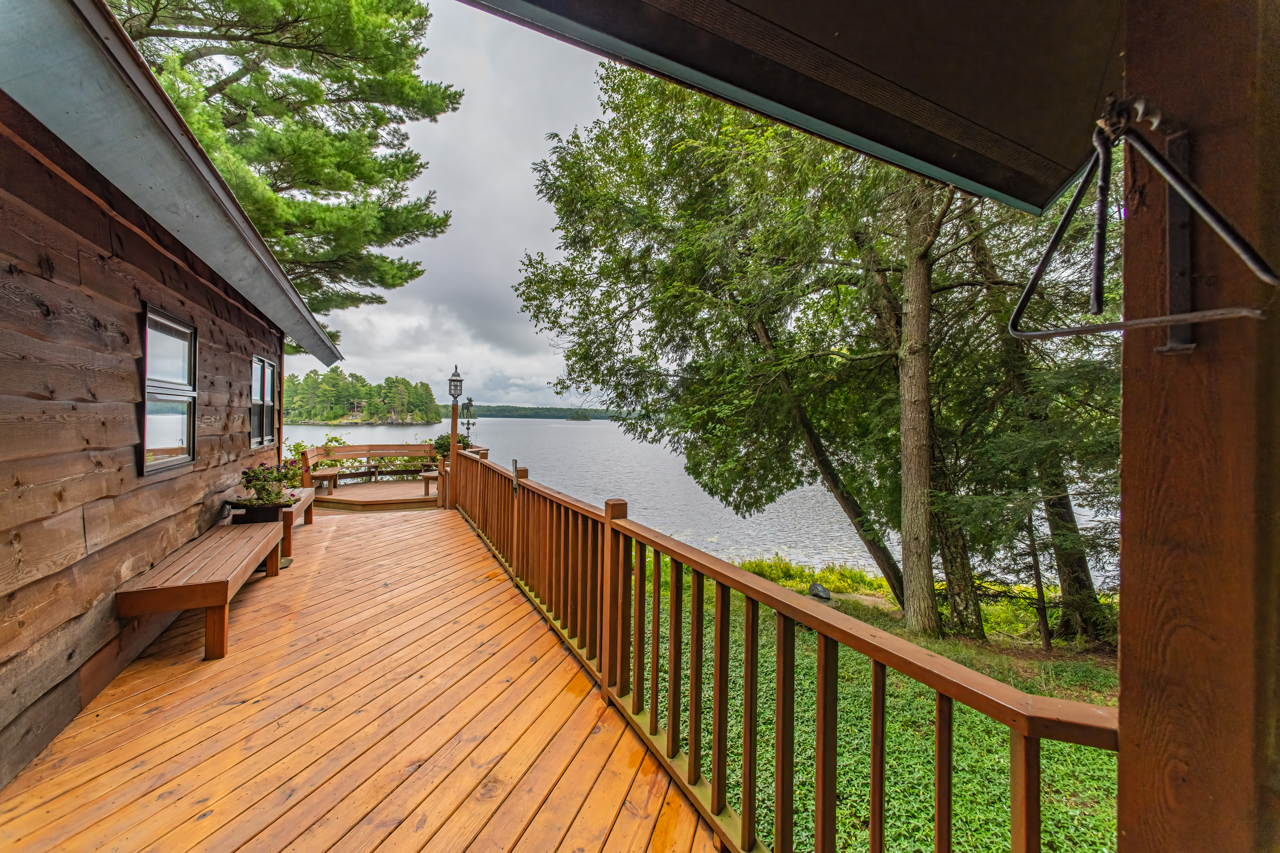 574 Red Road Michigamme, Michigan log home on island - mlive.com