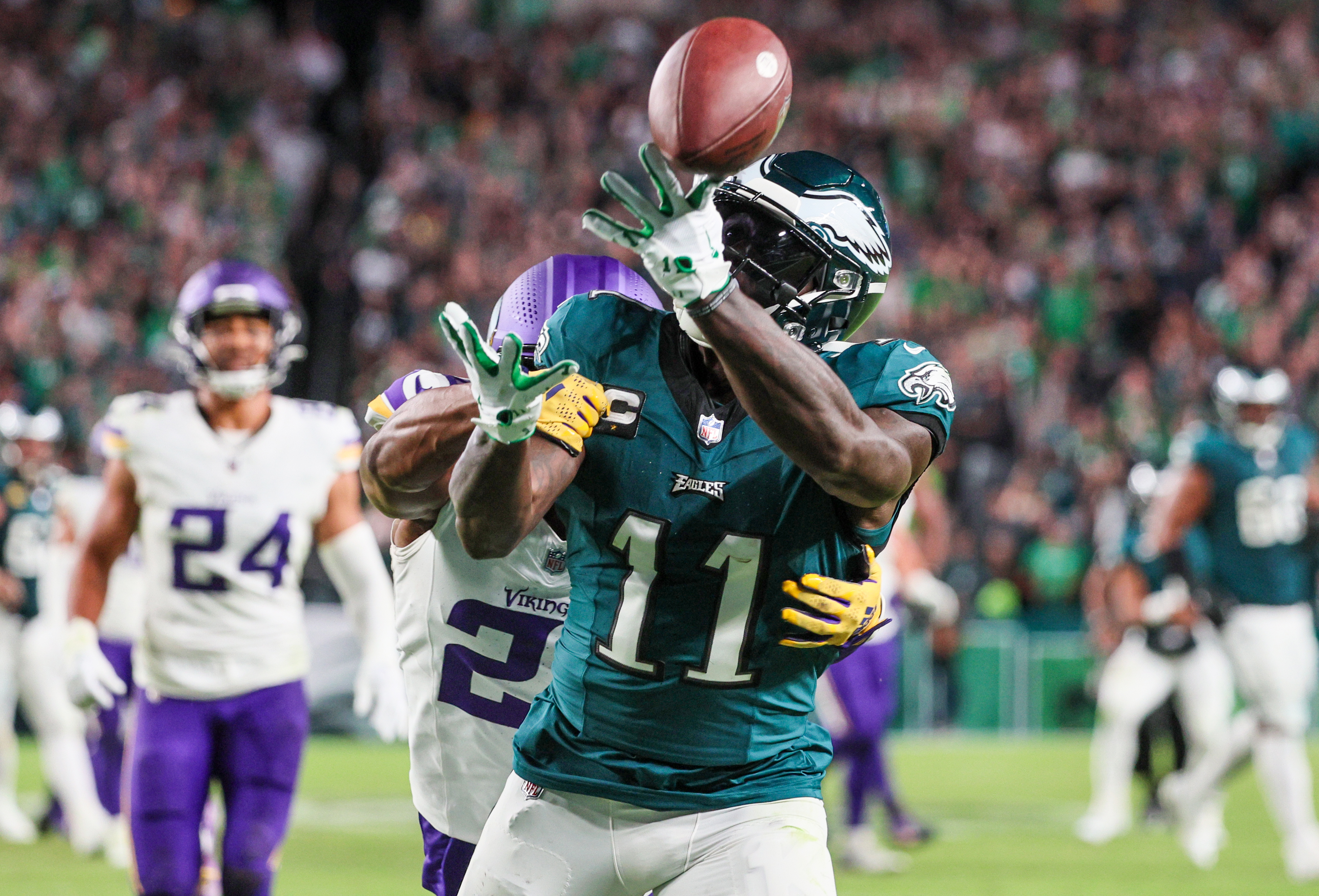 Eagles 34, Vikings 28: Complete Star Tribune coverage of Thursday night's  game