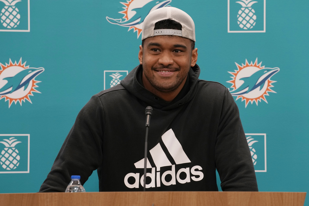 Miami Dolphins QB Tua Tagovailoa considered retirement, talks jiu-jitsu -  The Phinsider