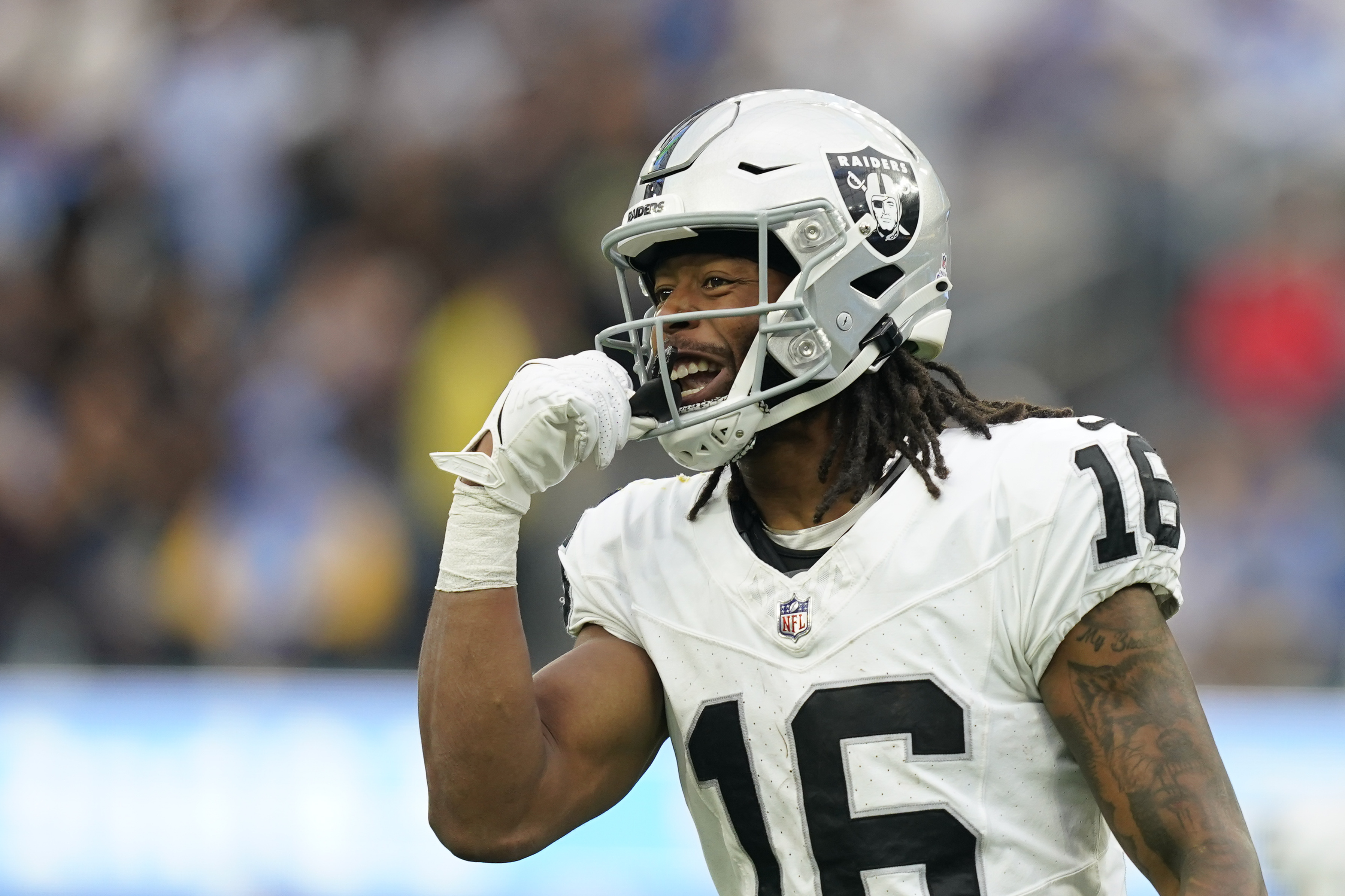 Jakobi Meyers injury update: Raiders WR leaves game after taking