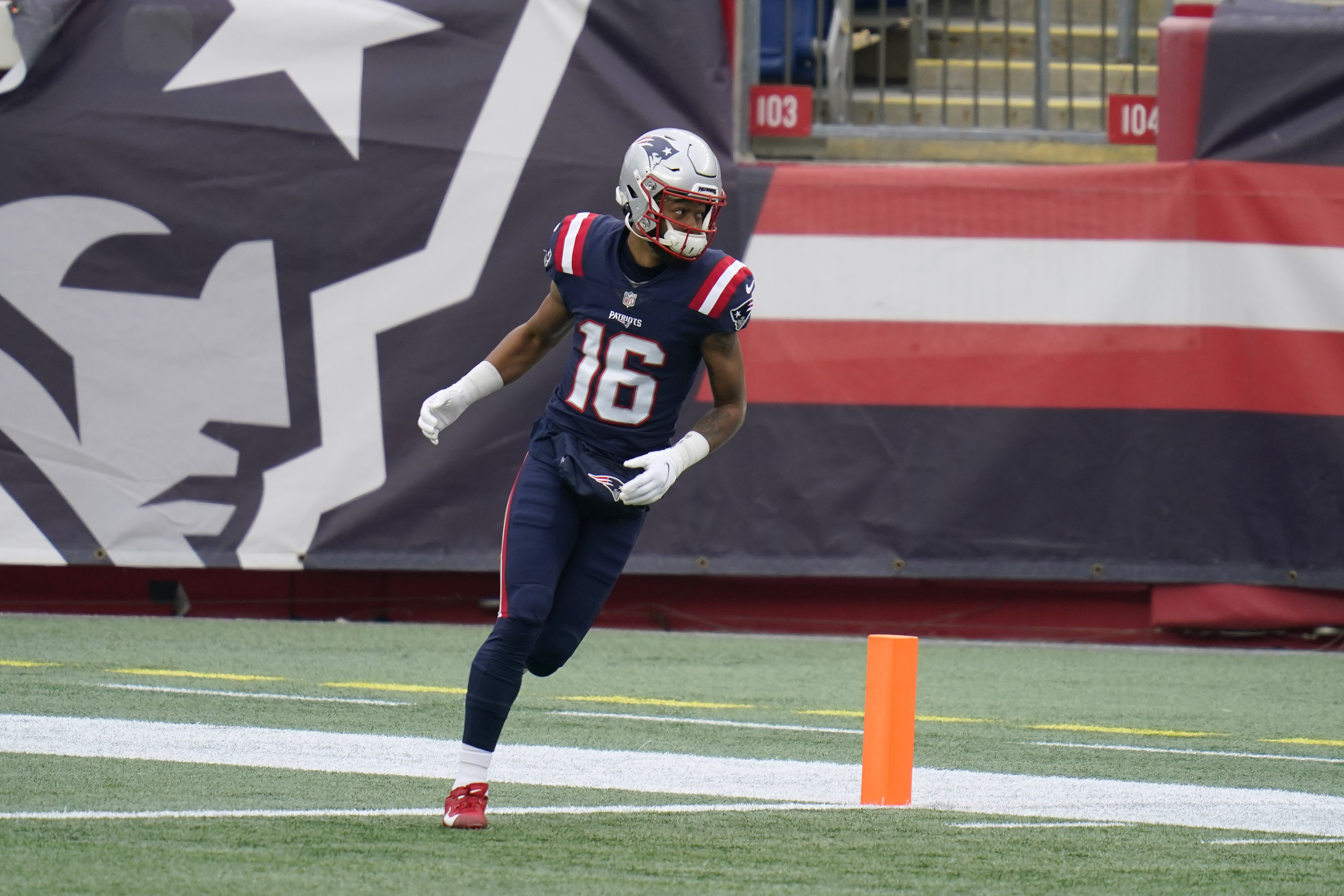 Patriots: Jakobi Meyers sparks offense with big play