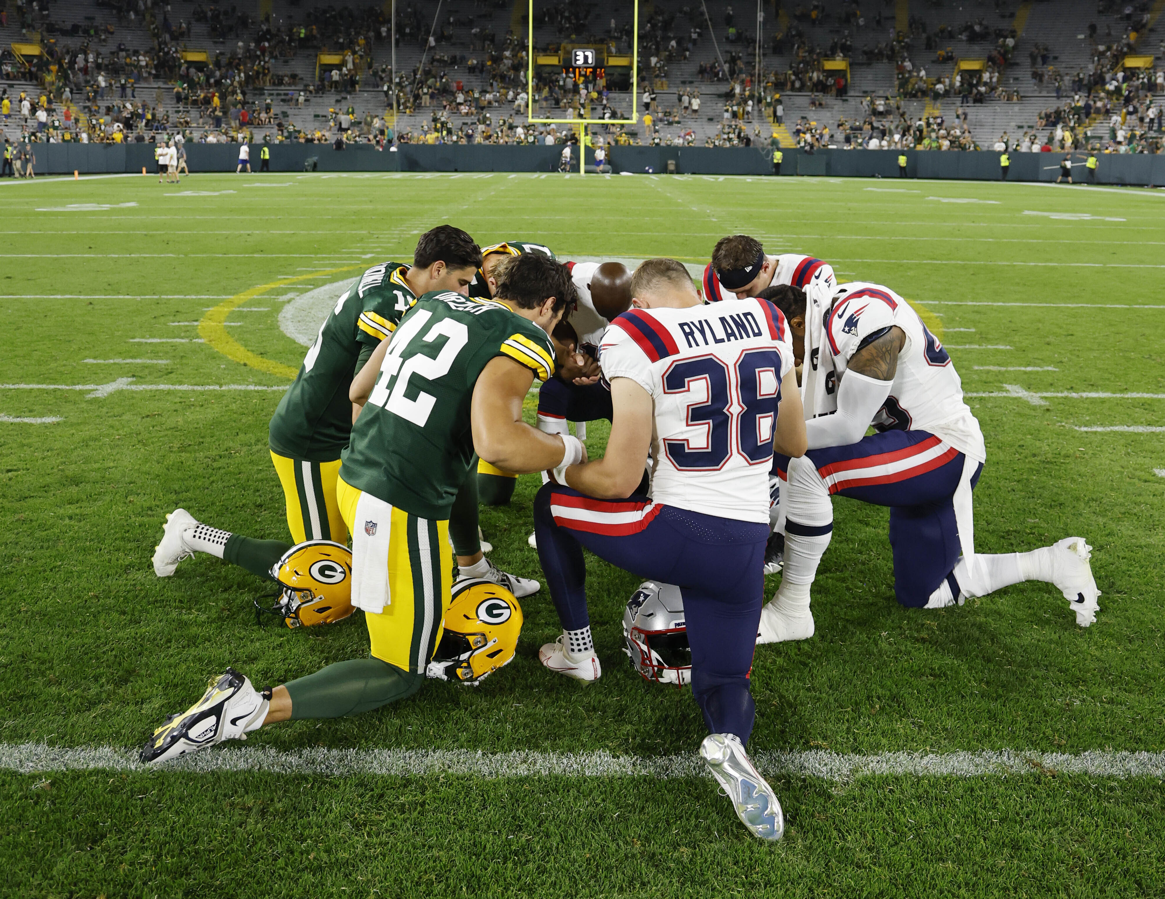Why was Patriots vs. Packers preseason game suspended? Here's what