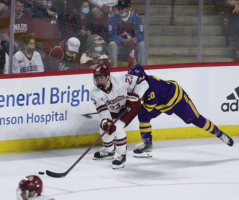 UMass Hockey vs Minnesota State 10/2/21