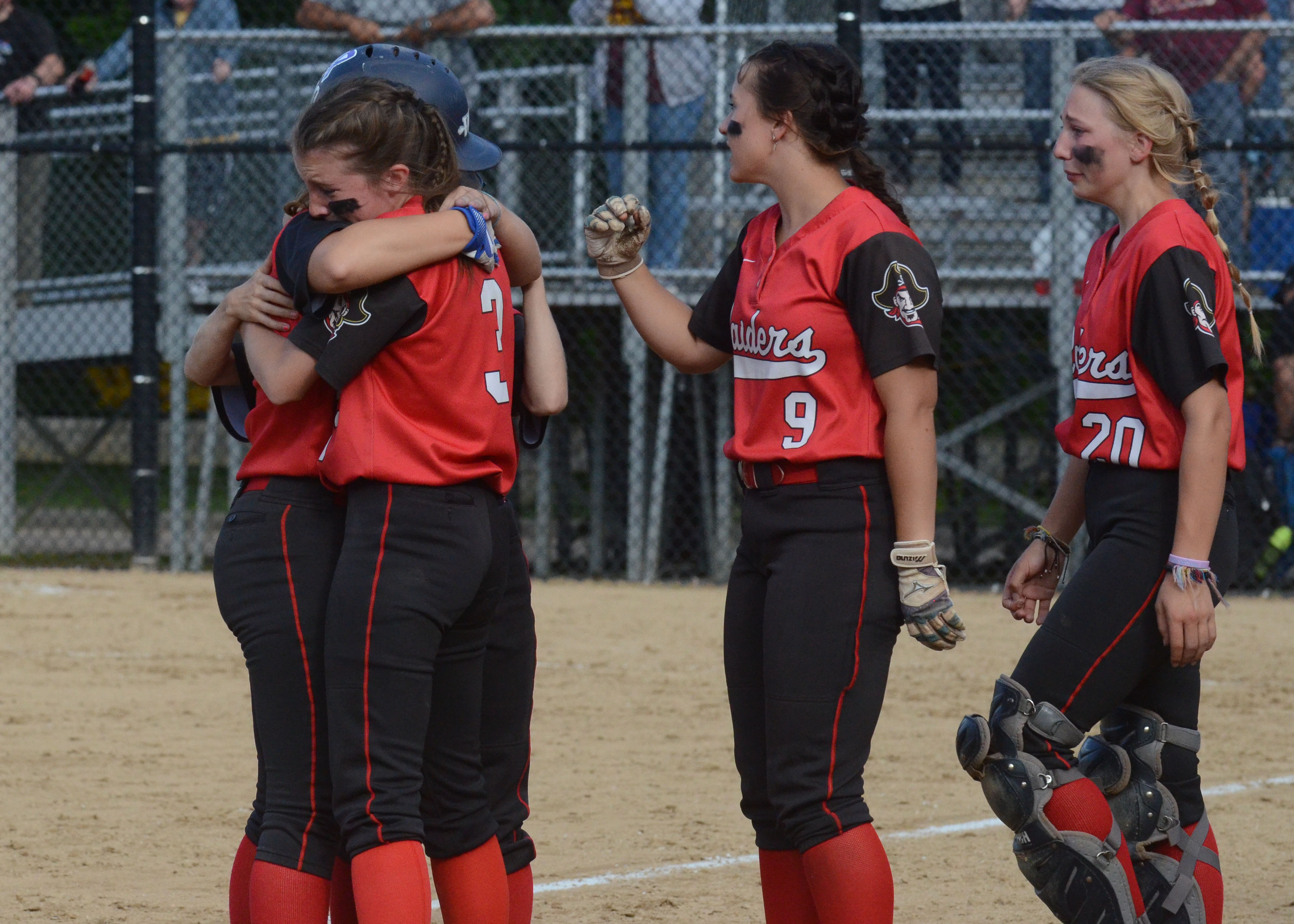 Hampshire softball plays Joseph Case in D-IV title game 