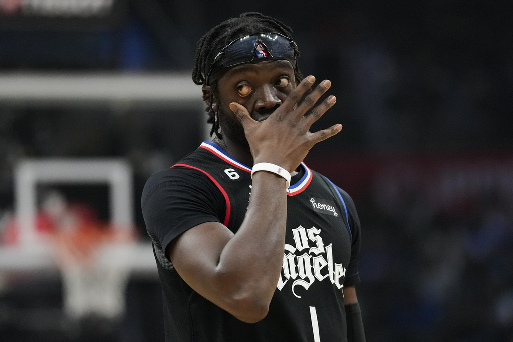 Reggie Jackson's jumper lifts Clippers over Pistons - Los Angeles