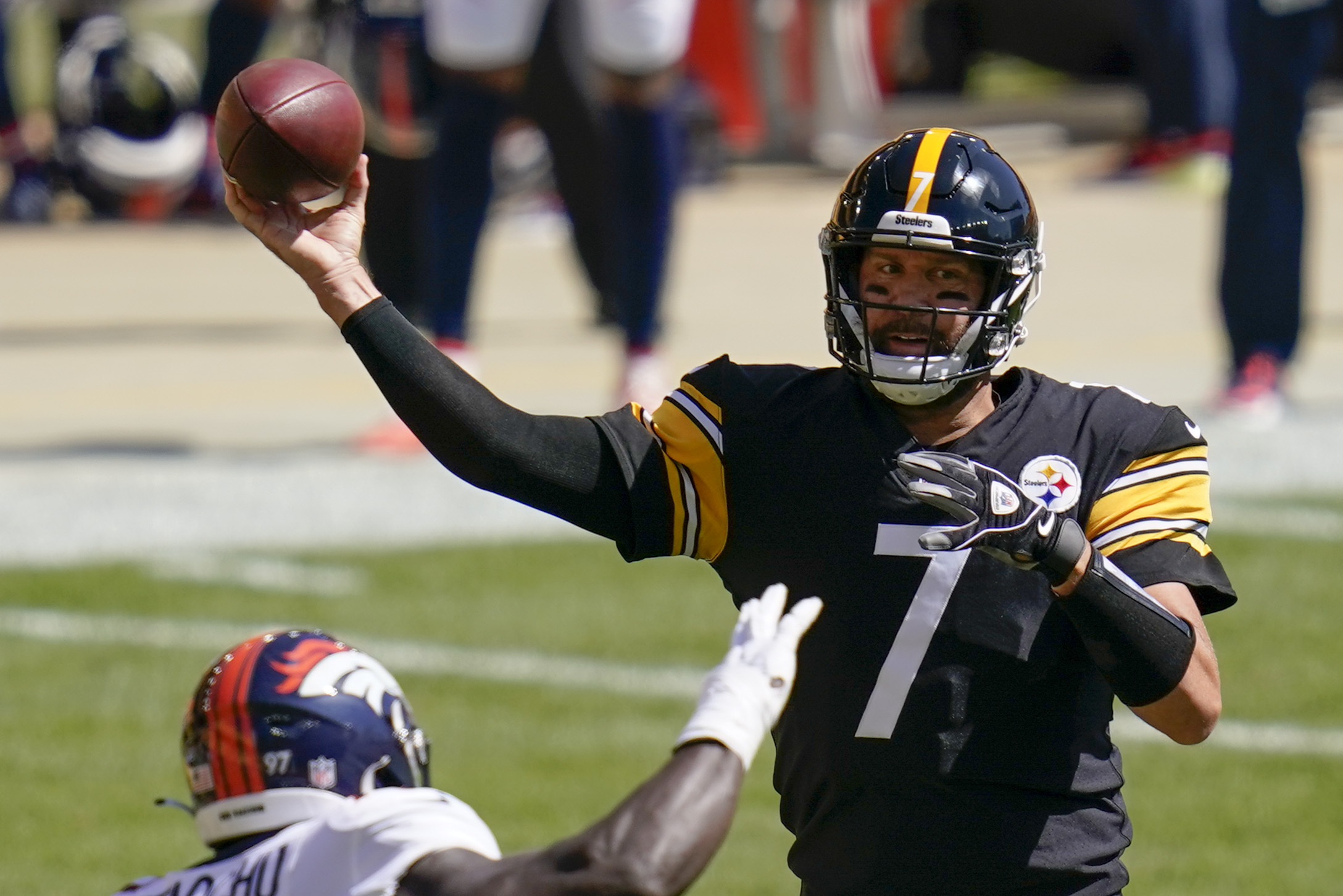 What channel is Steelers vs. Texans on today? Time, TV schedule
