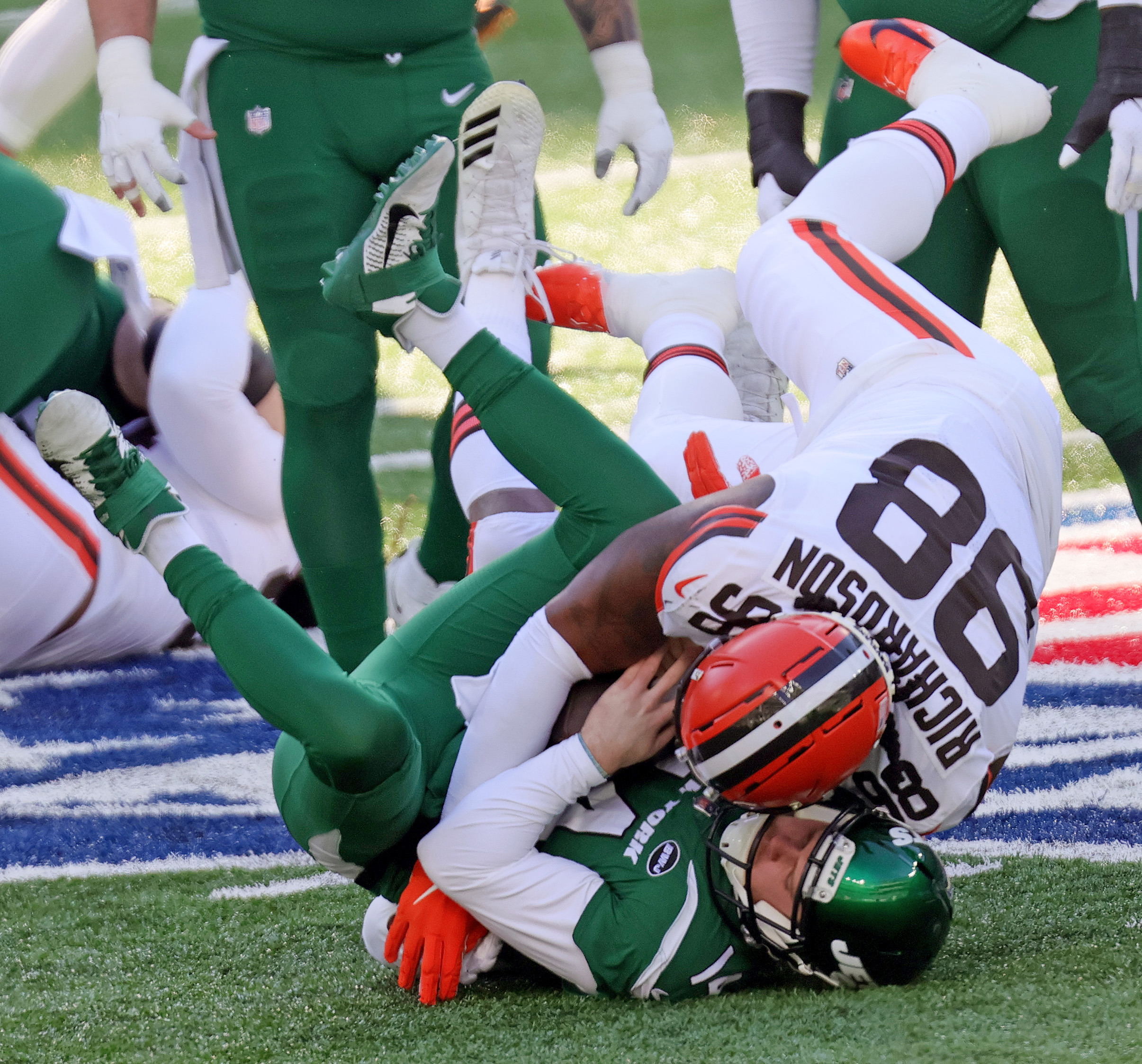 Short-handed Cleveland Browns Fall 23-16 To New York Jets