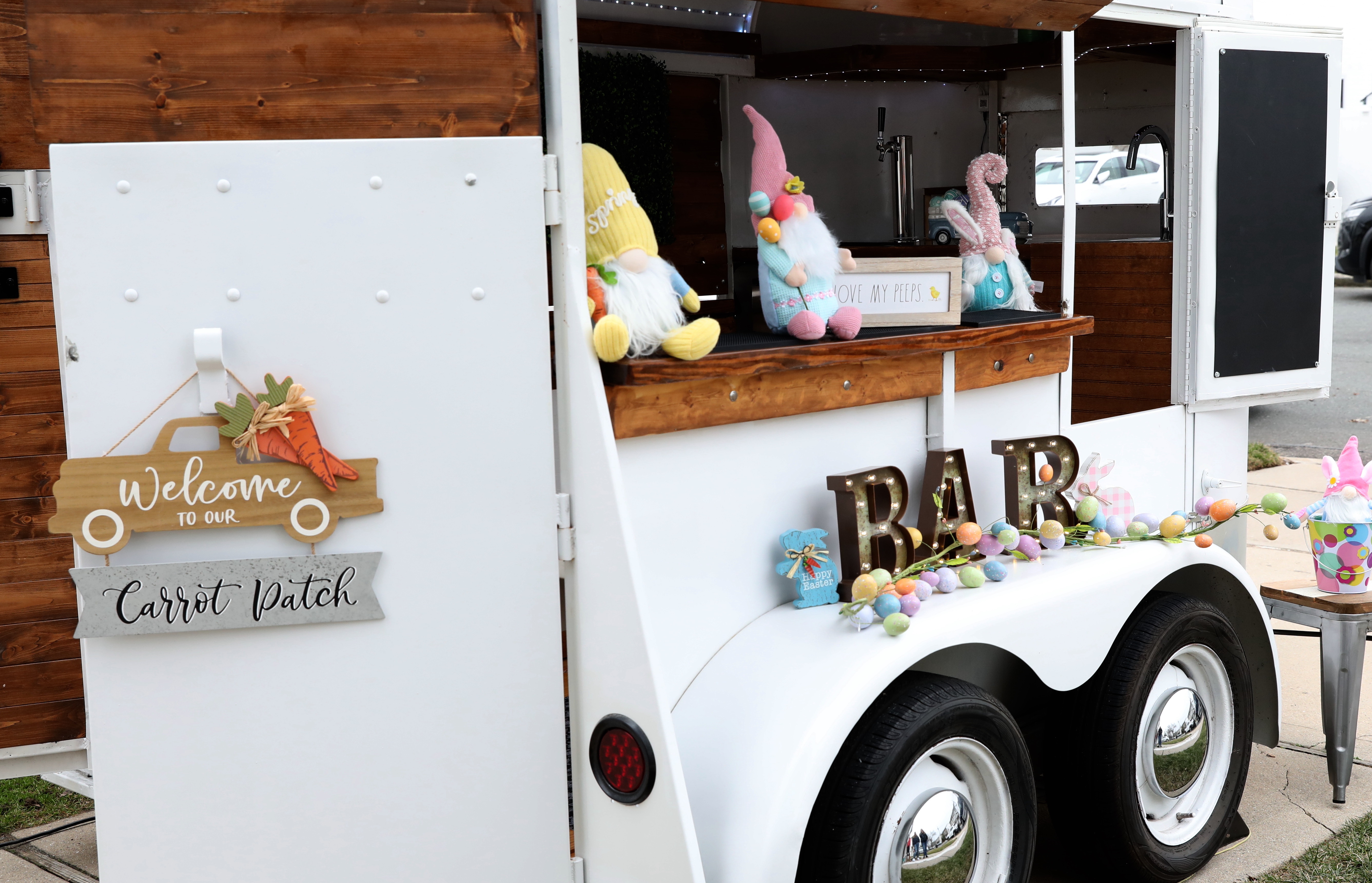 Here's how 4 Staten Island women transformed a vintage trailer into a  thriving mobile bar business 