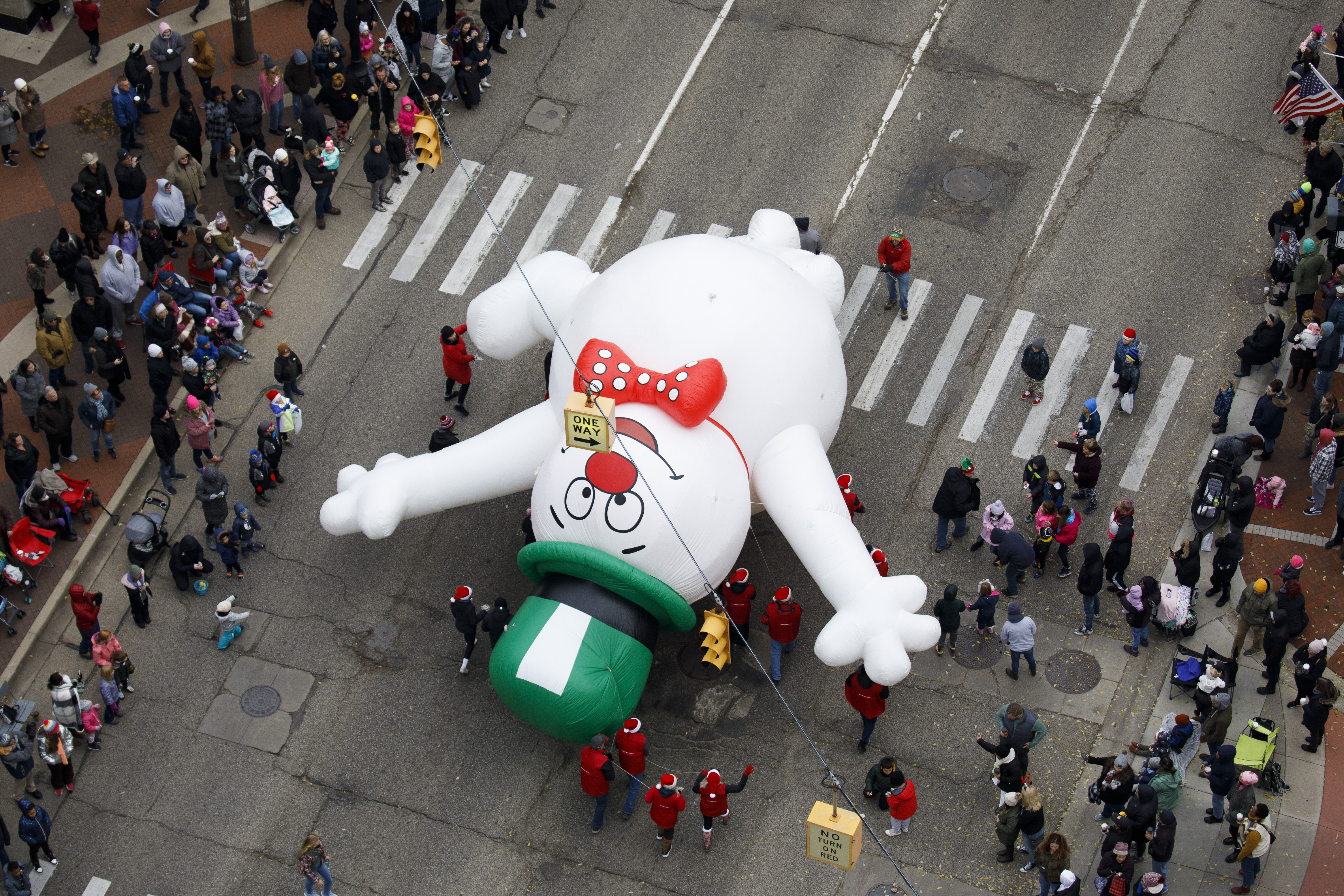 Kalamazoo Christmas Parade 2022 Kalamazoo Celebrates The Return Of Its Holiday Parade - Mlive.com