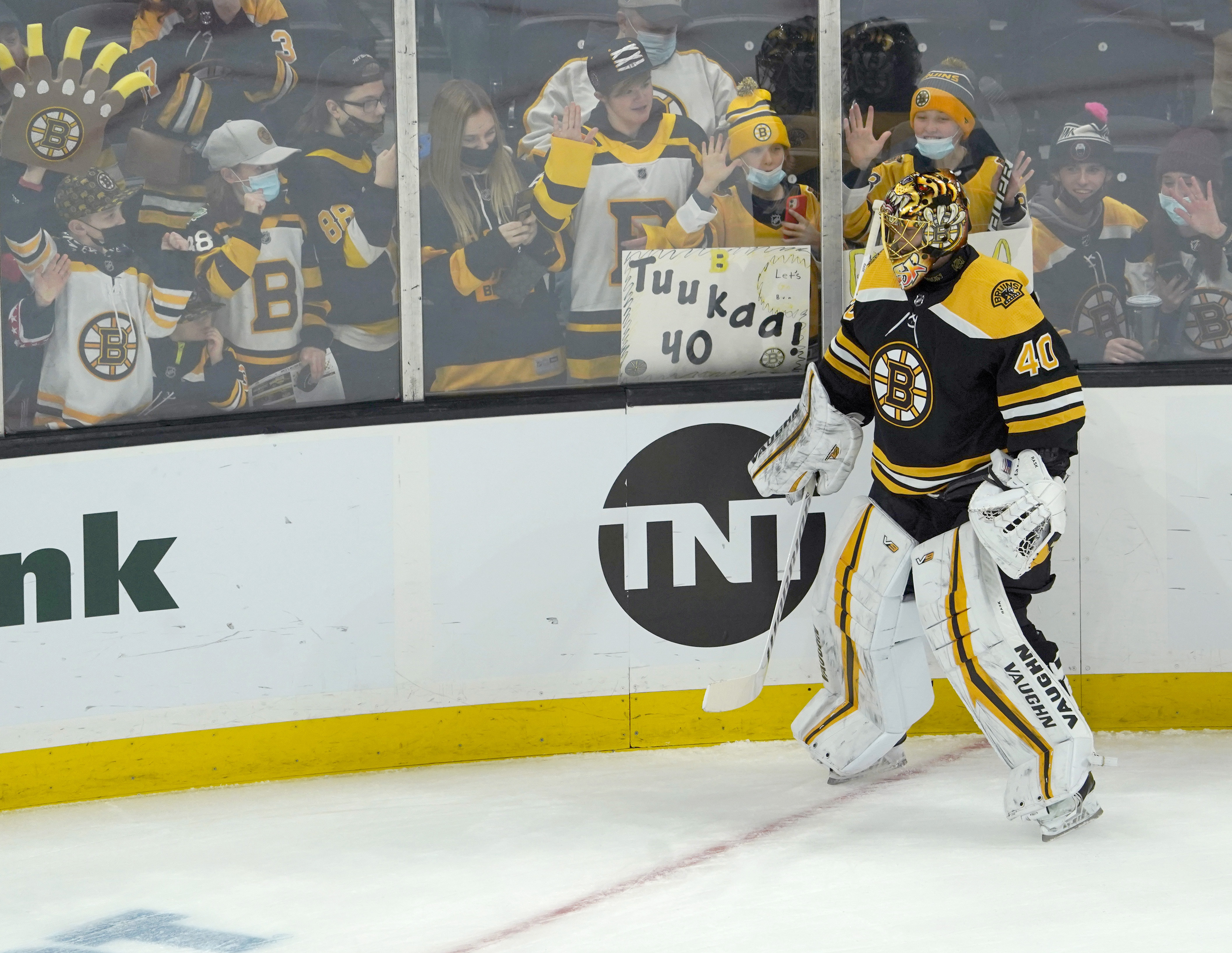 NHL starting goalies: Starters for Penguins-Bruins in 2023 Winter Classic -  DraftKings Network