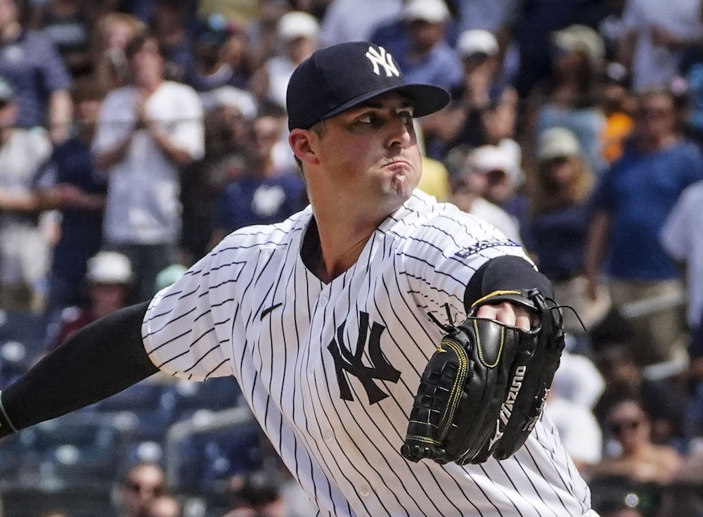 Yankees can't complete sweep over Royals after Clay Holmes struggles