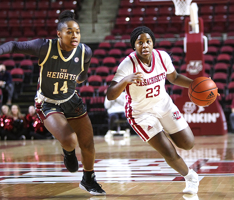 UMass Women's Basketball vs Boston College 12/8/21 - masslive.com