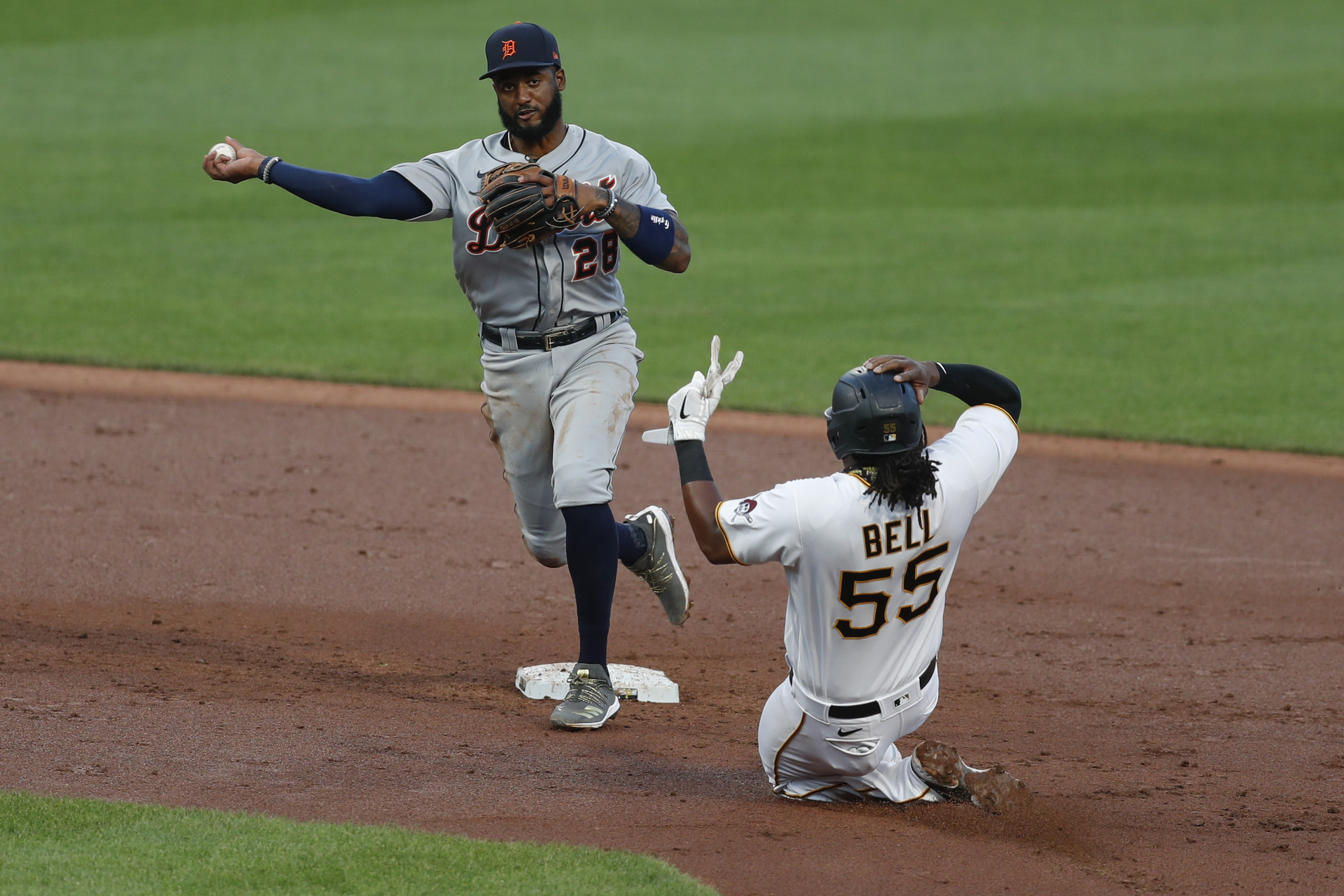 Tigers Outlast Pirates 17 13 In 11 Innings Box Score Game Rewind Mlive Com