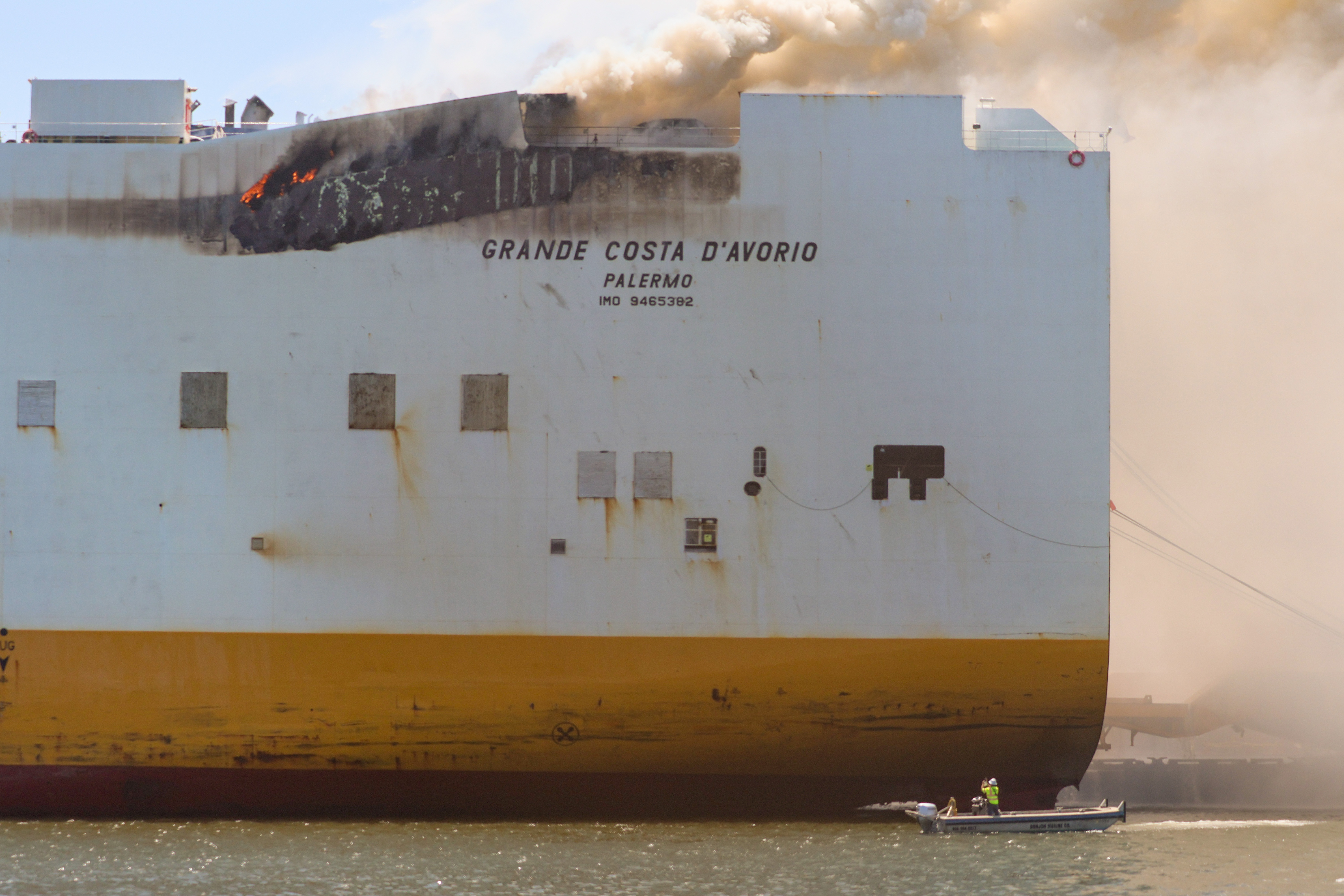 Two Newark firefighters killed battling ship fire - nj.com