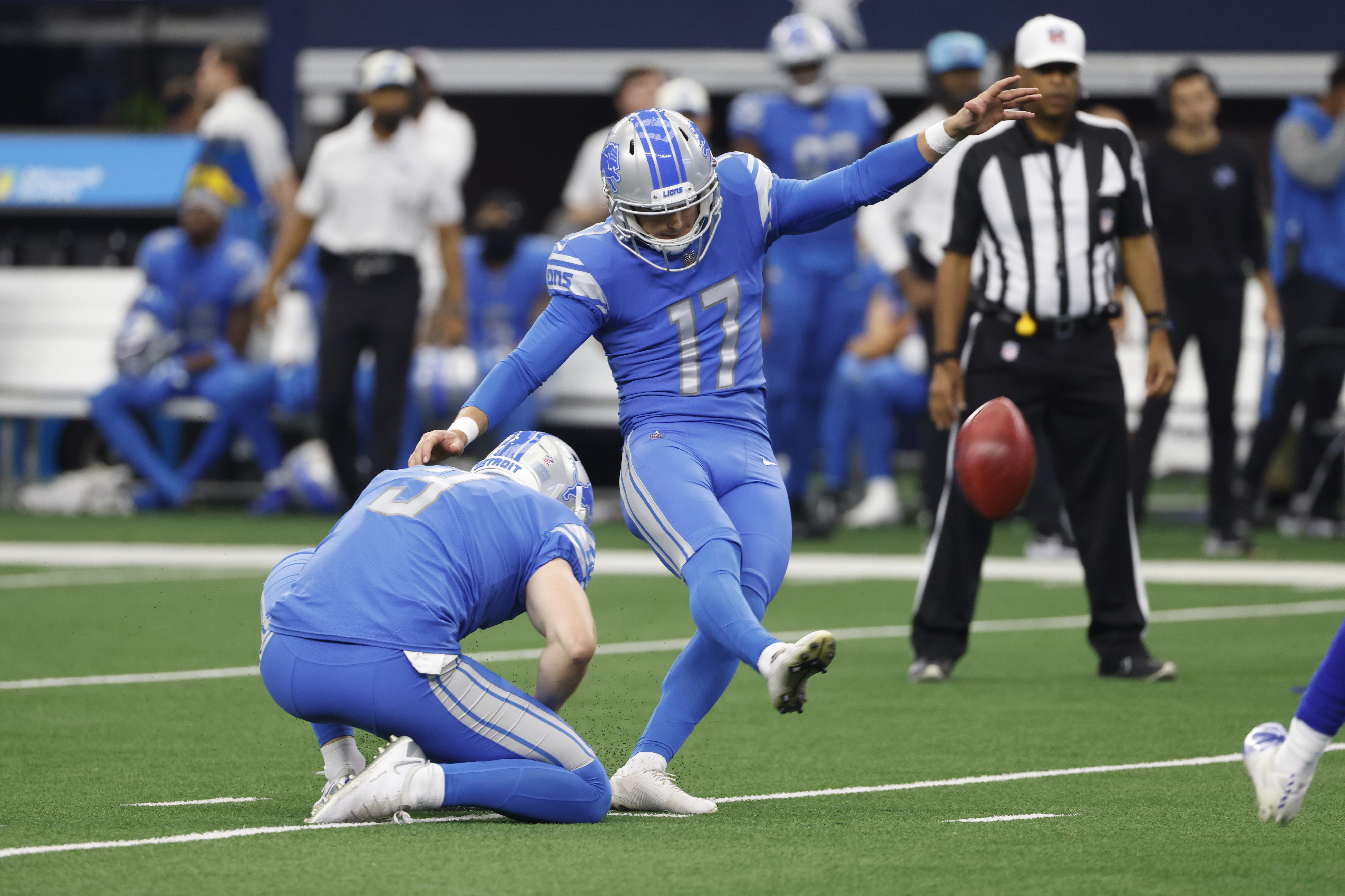 DETROIT, MI - OCTOBER 30: Detroit Lions Placekicker (17) Michael Badgley  successfully kicks a field